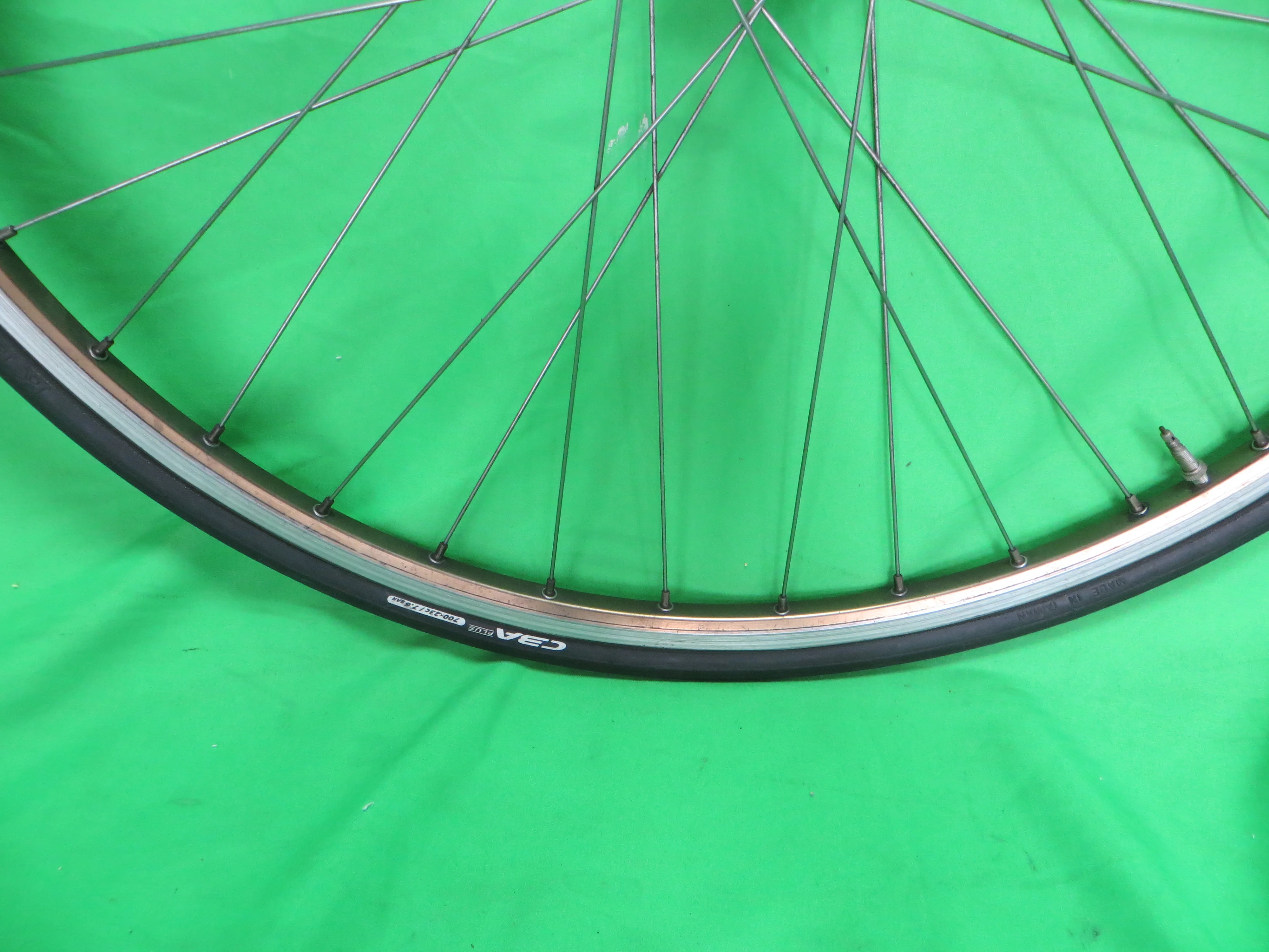 Mavic Reflex SUP Clincher 36H 700c Rim, Shimano Dura Ace HB-7600 Rear Hub 120mm, CBA Plus TIre (25042011) - Image 6