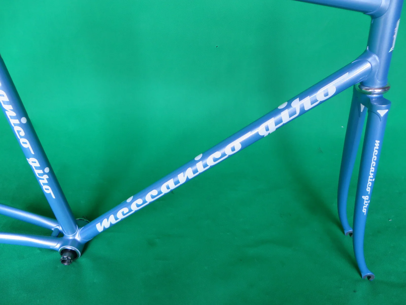 Meccanico Giro Greyish-Blue Factory Refinished {52.5cm} - Image 11