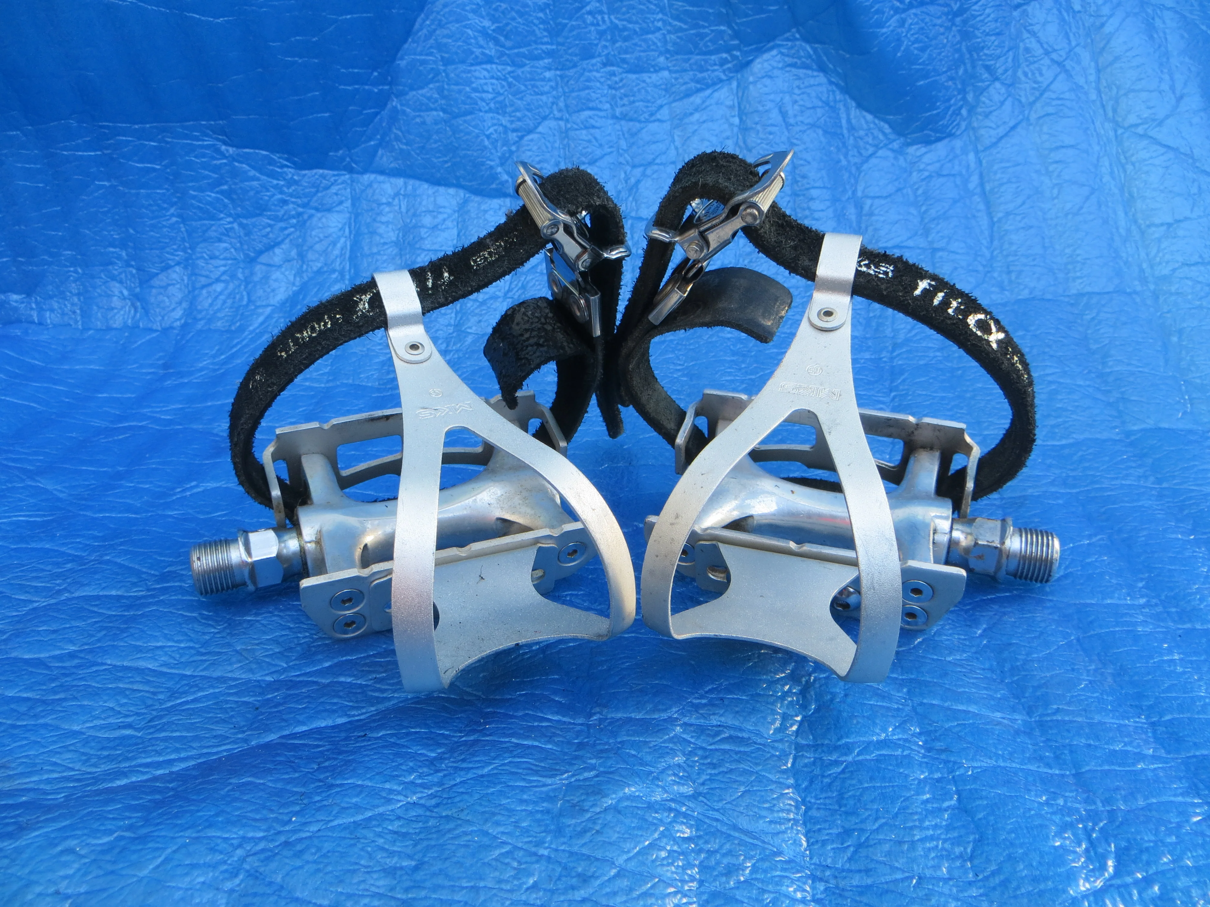 MKS Royal Nuevo NJS Pedals , MKS AA S-size NJS Clips and MKS Fit-α Sports NJS Toe Straps (25120114) - Image 2