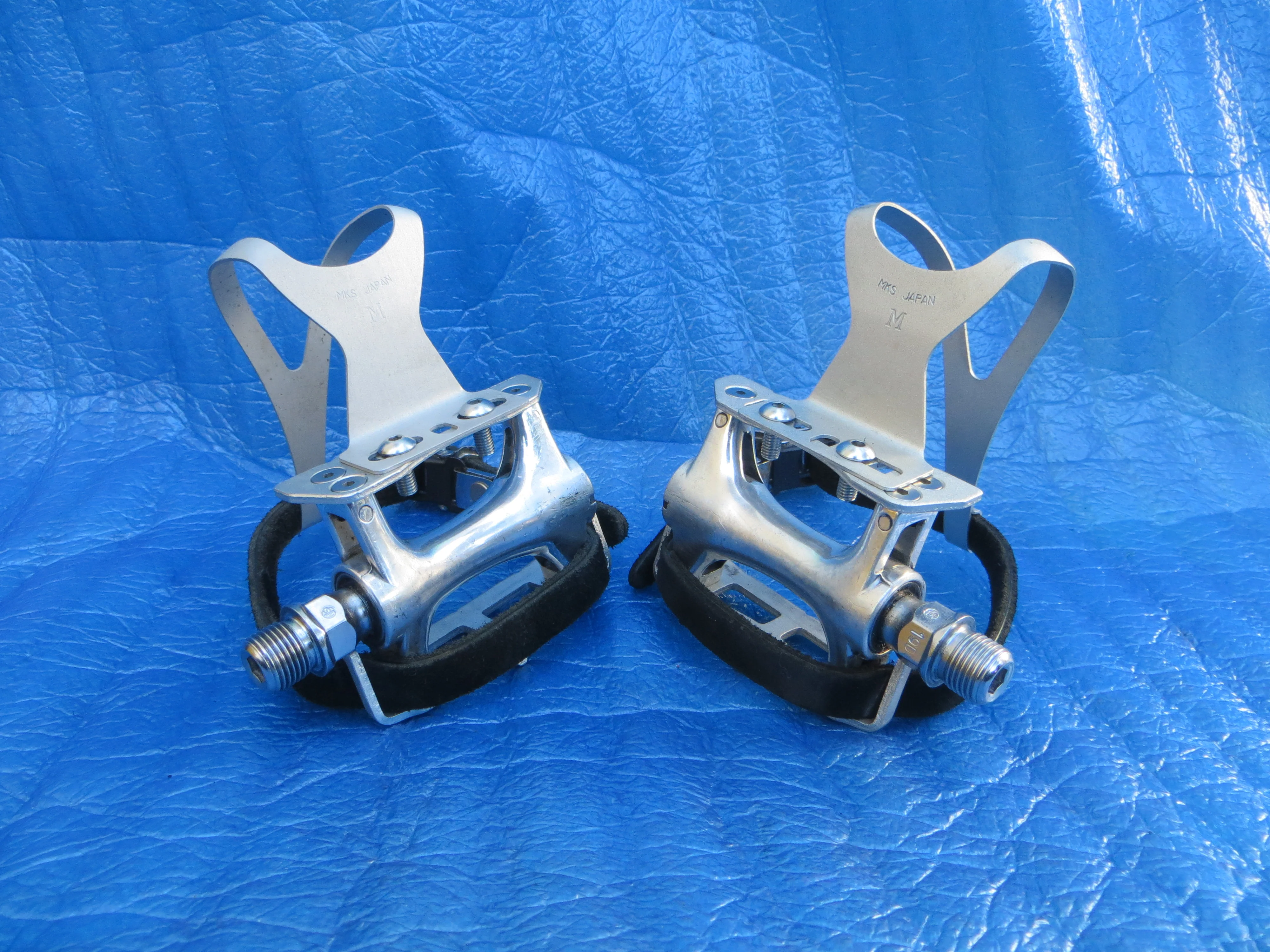 MKS Royal Nuevo NJS Pedals , MKS NJS M-size AA Clips and Toshi NJS Toe Straps (25120708) - Image 3