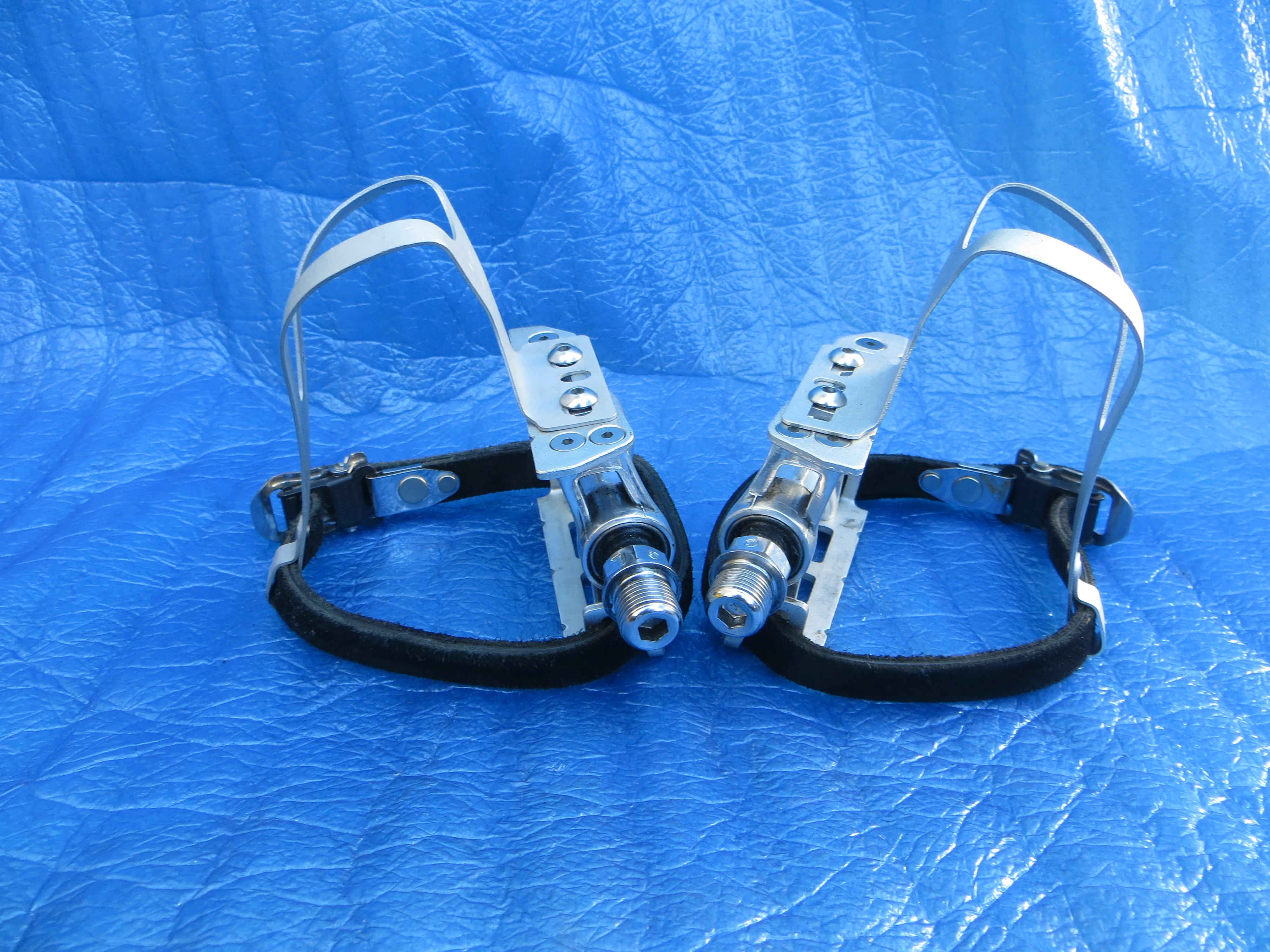MKS Royal Nuevo NJS Pedals , MKS NJS M-size AA Clips and Toshi NJS Toe Straps (25120708) - Image 5