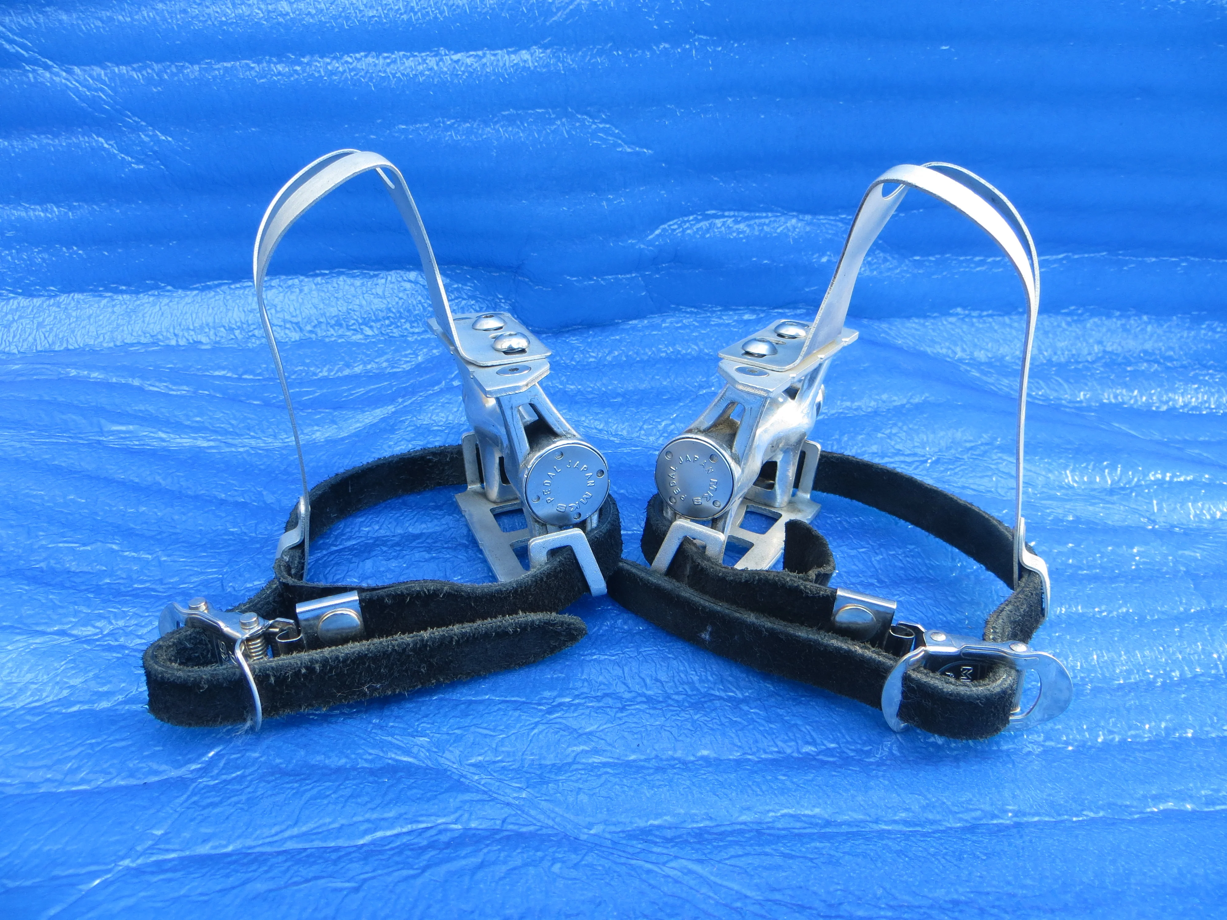 MKS Royal Nuevo NJS Pedals , MKS NJS M-size AA Clips and Toshi NJS Toe Straps (26011306) - Image 4