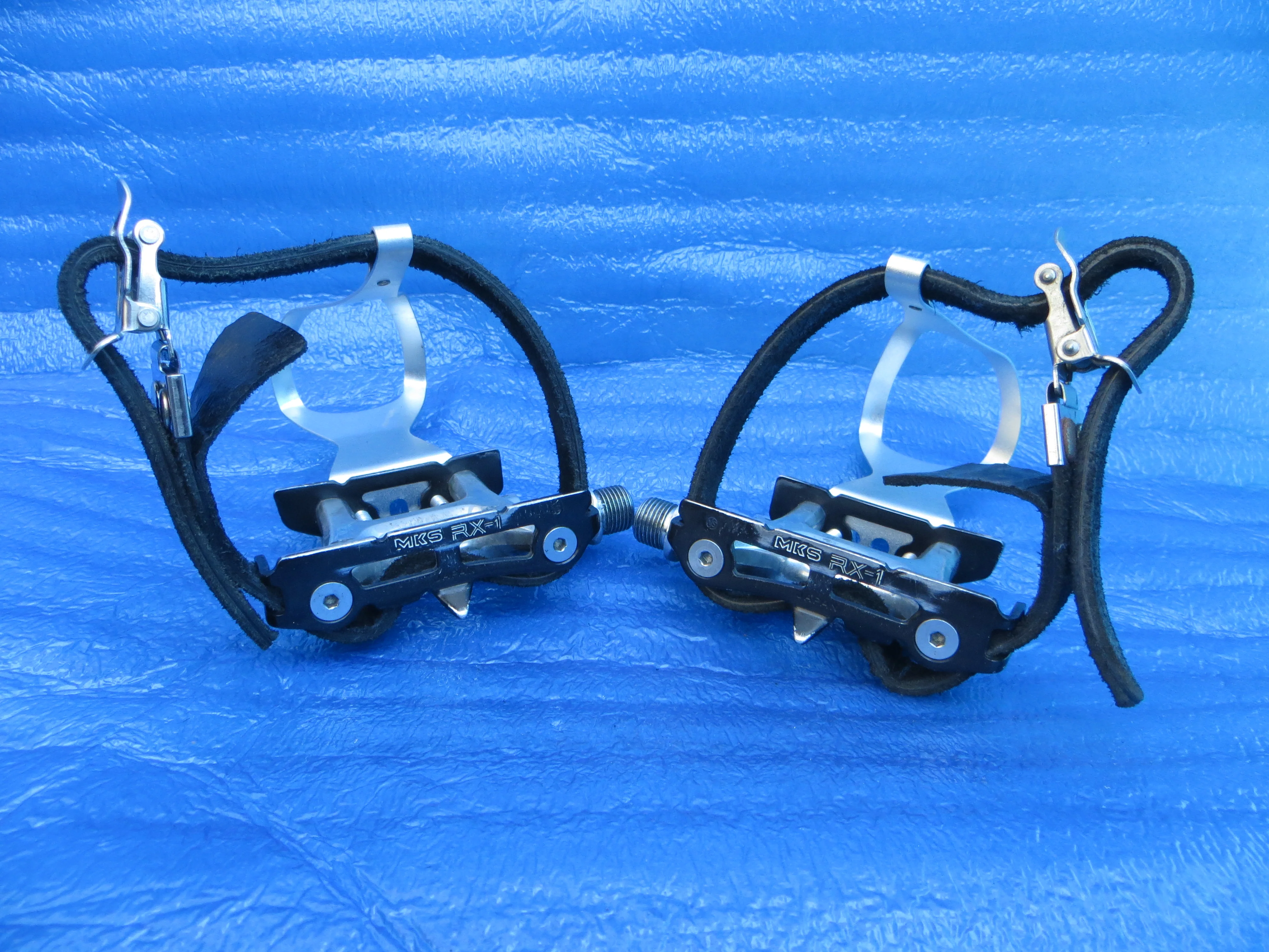 MKS RX-1 NJS Pedals , MKS AA M-size NJS Clips and MKS Fit-α Sports NJS Toe Straps (26011308)