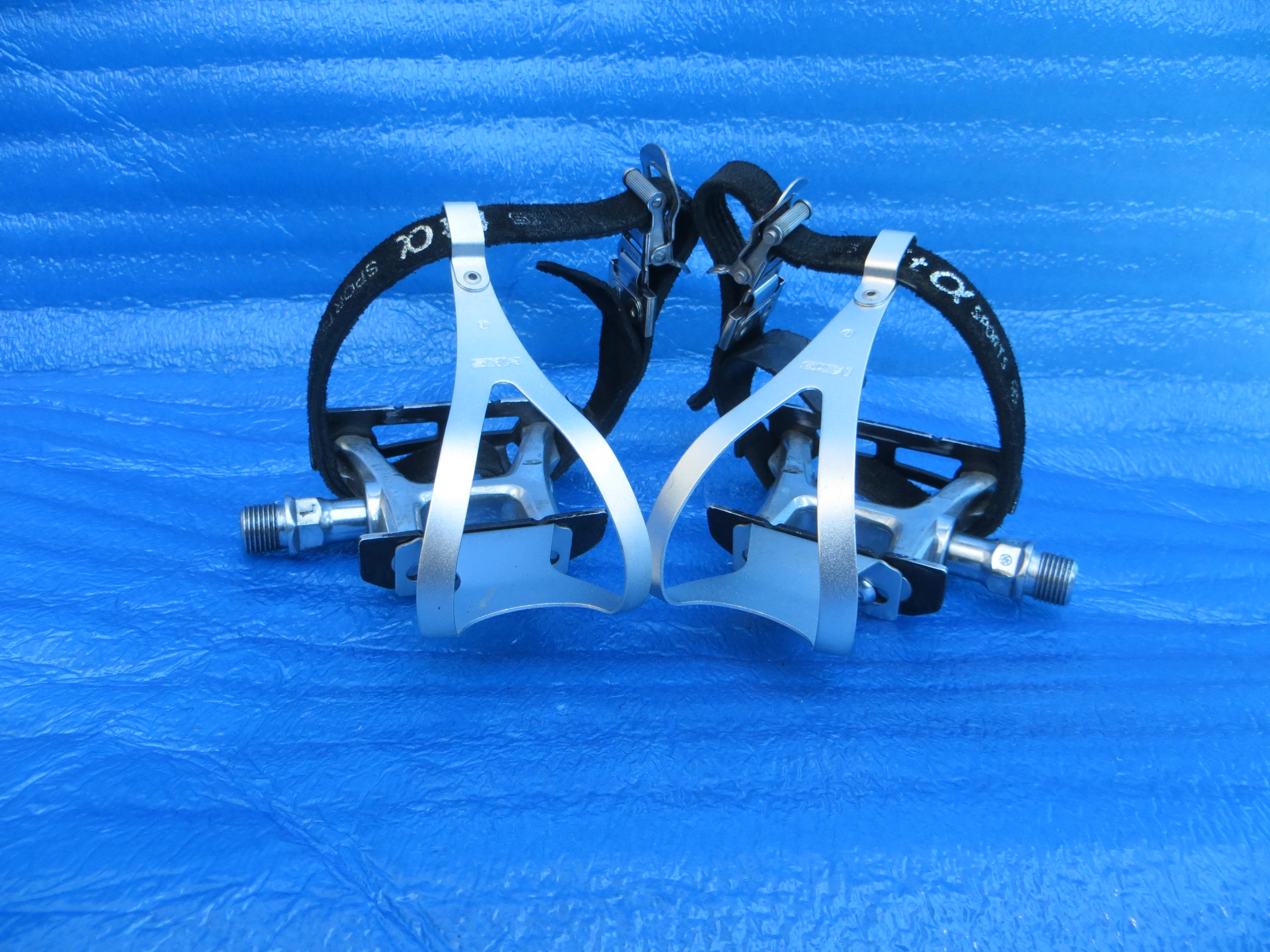 MKS RX-1 NJS Pedals , MKS AA M-size NJS Clips and MKS Fit-α Sports NJS Toe Straps (26011308) - Image 2