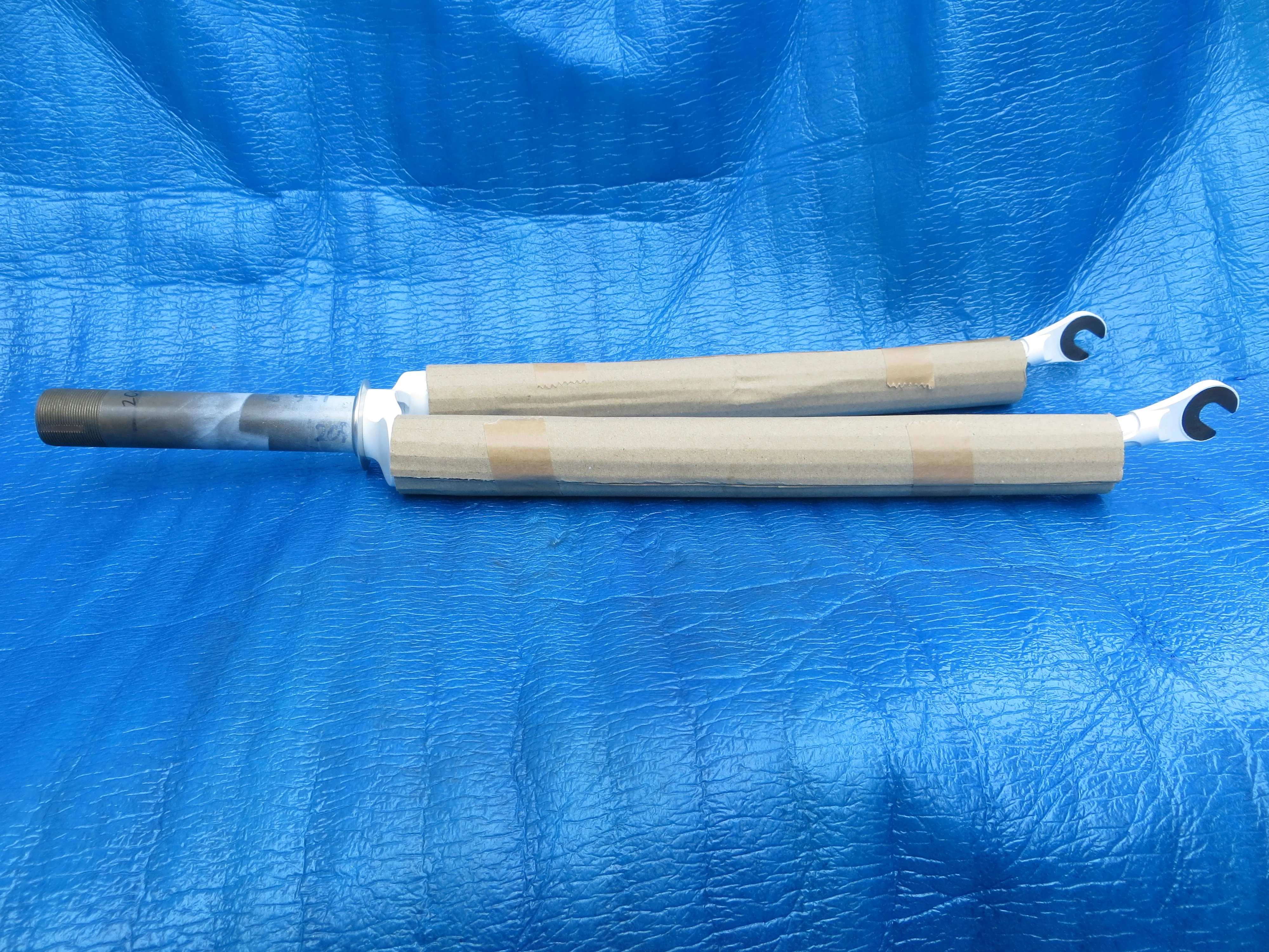 Never Used Bridgestone Front Fork 137mm Steering Column Length / 9mm Axle Slot