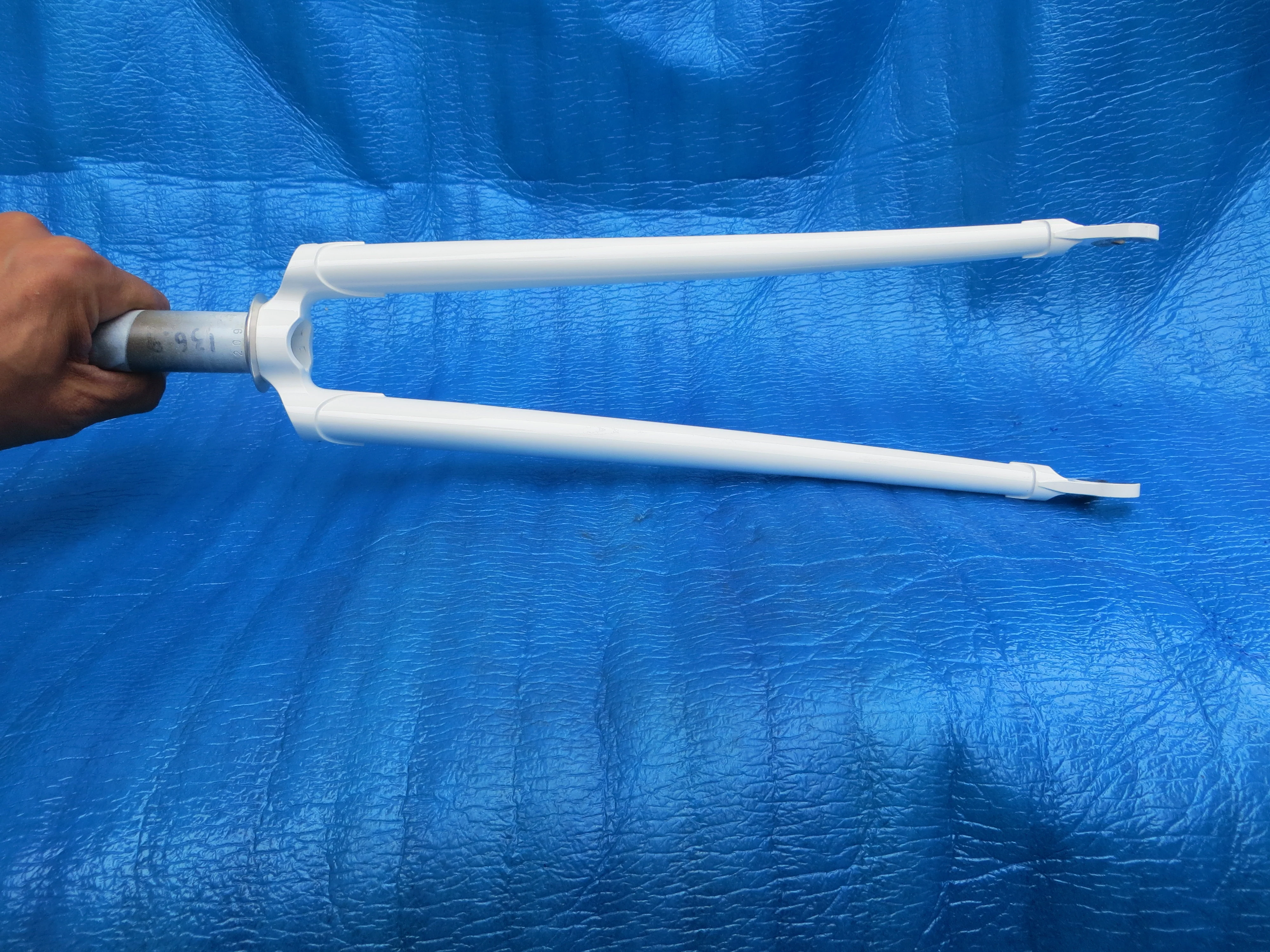 Never Used Bridgestone Front Fork 137mm Steering Column Length / 9mm Axle Slot - Image 3