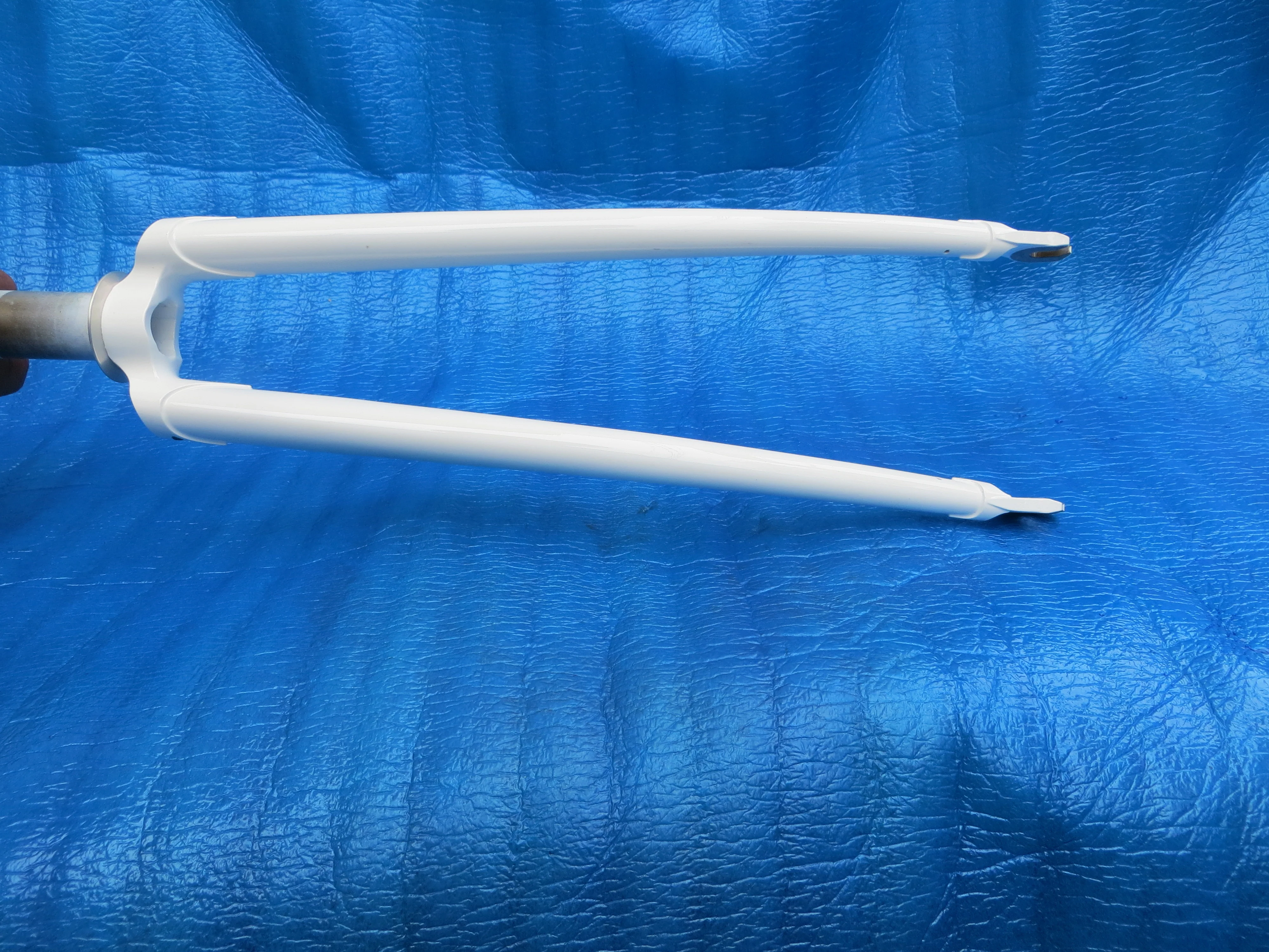 Never Used Bridgestone Front Fork 137mm Steering Column Length / 9mm Axle Slot - Image 5