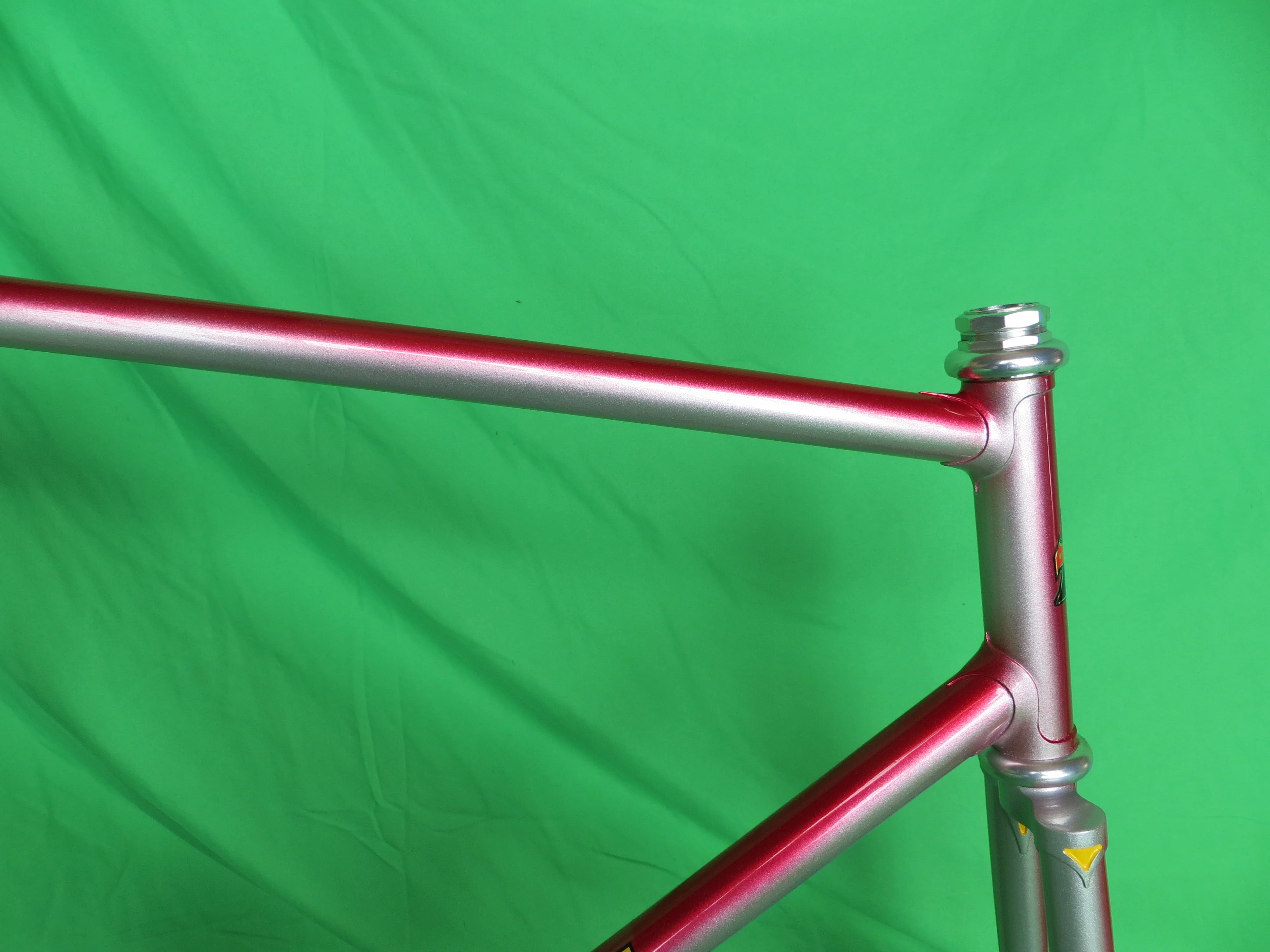 Never Used! /  EIMEI // Red / Silver Fade // 57.5cm - Image 11