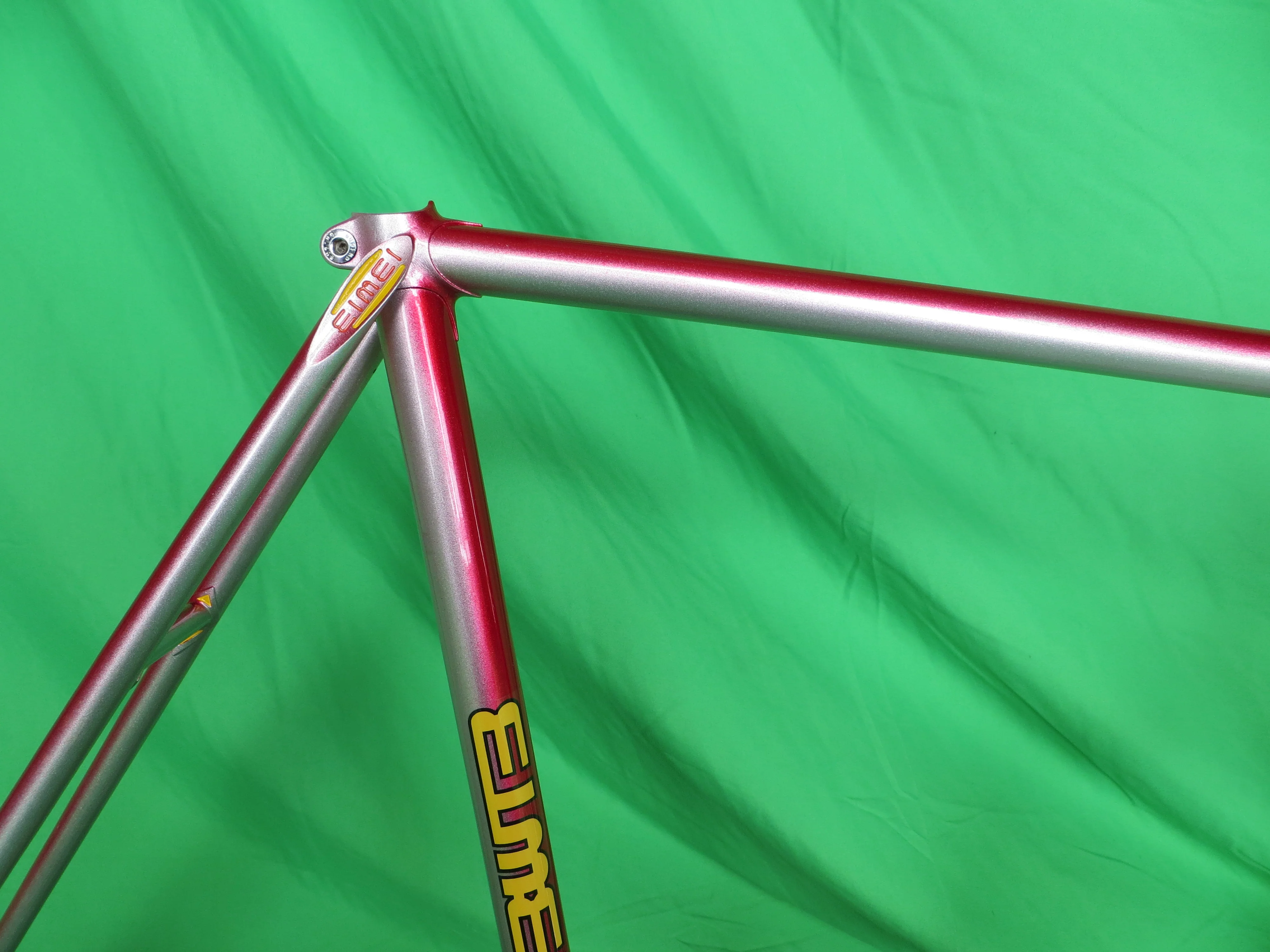 Never Used! /  EIMEI // Red / Silver Fade // 57.5cm - Image 12