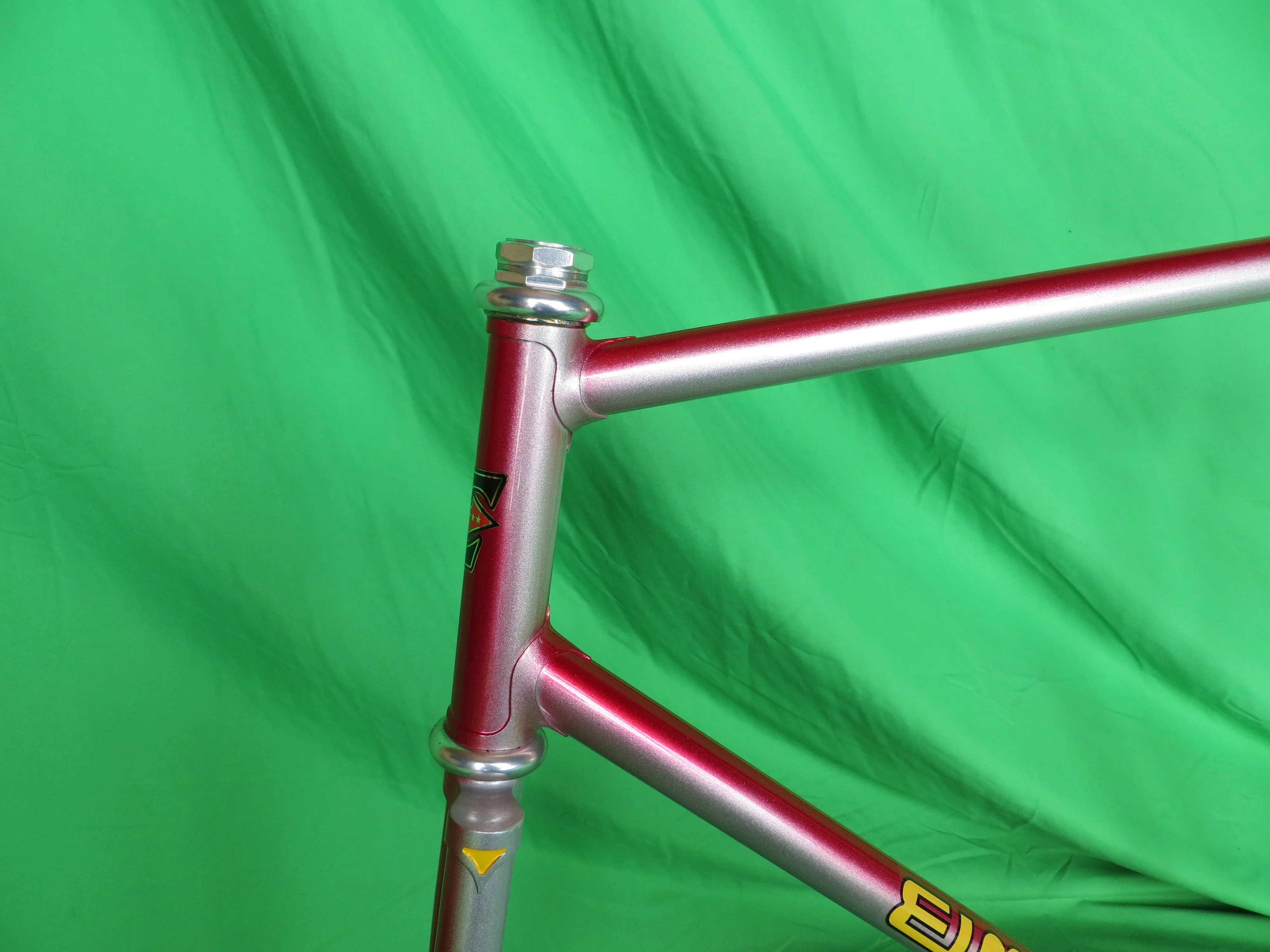 Never Used! /  EIMEI // Red / Silver Fade // 57.5cm - Image 2