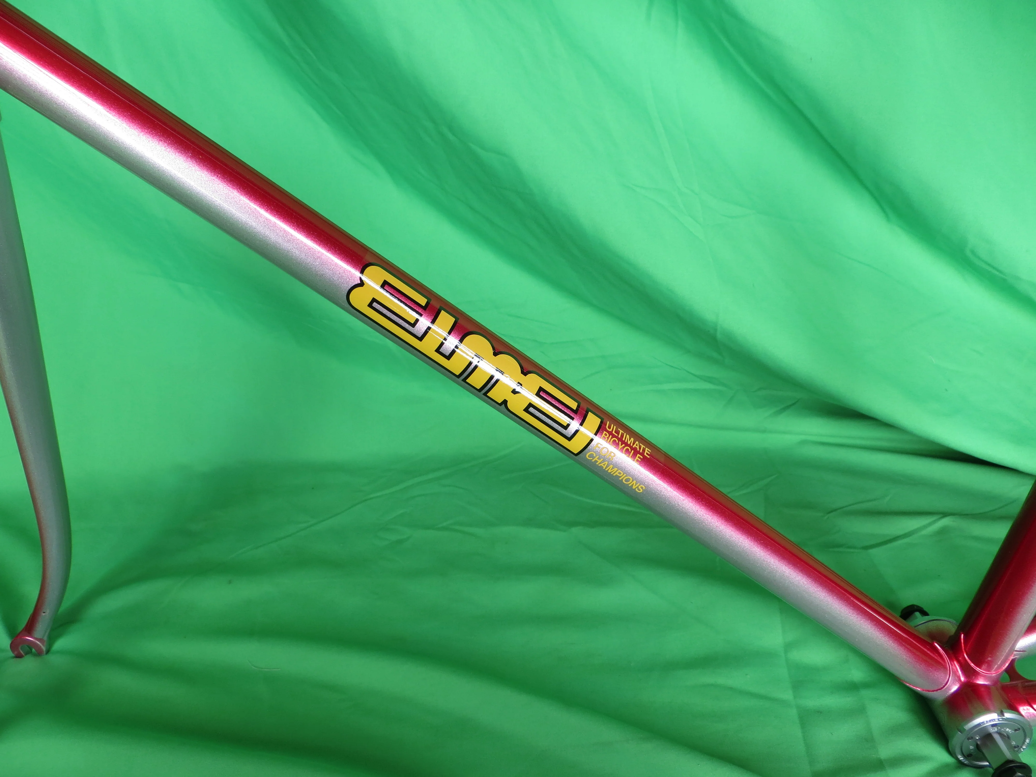 Never Used! /  EIMEI // Red / Silver Fade // 57.5cm - Image 6