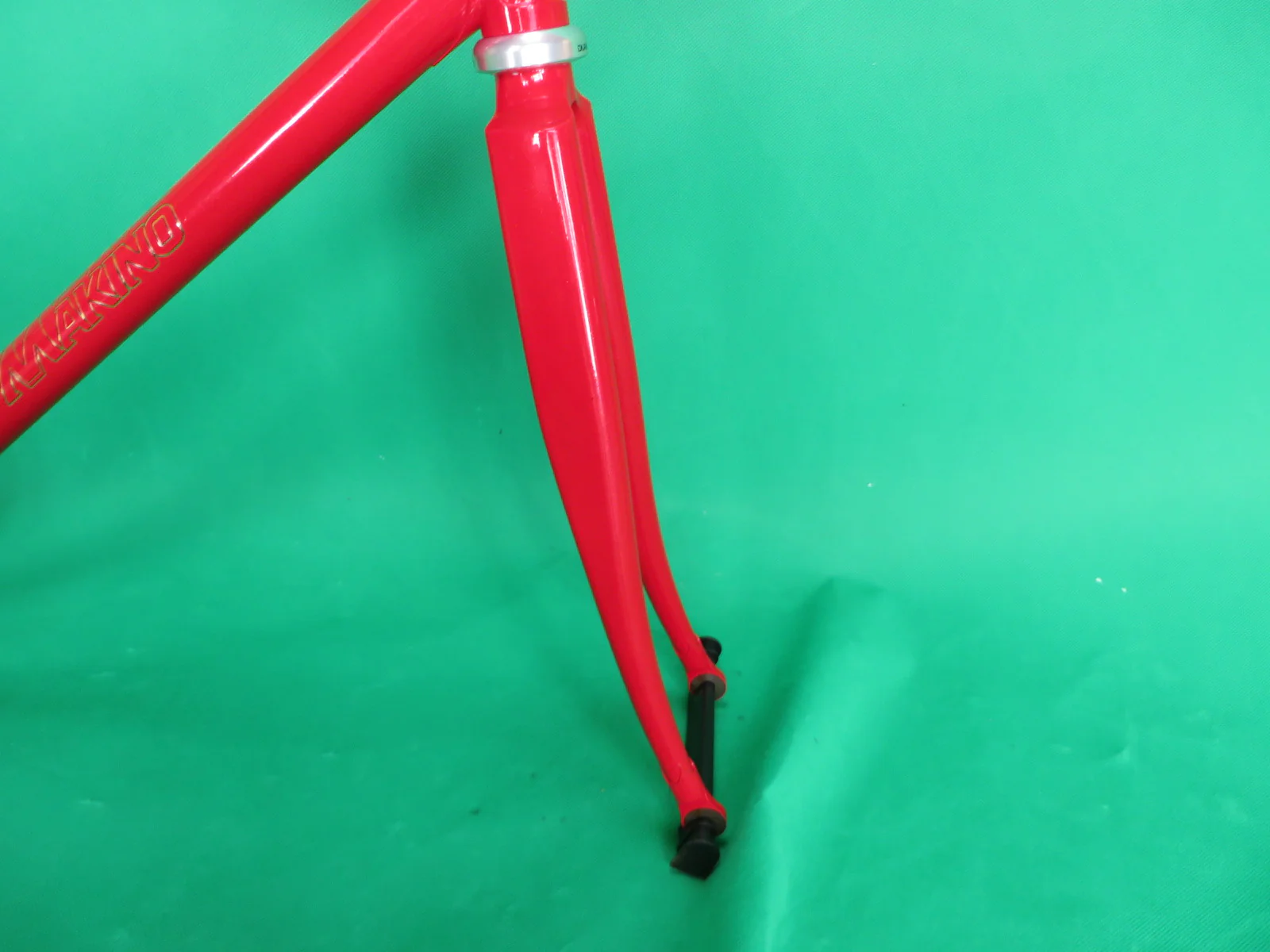 Never Used Makino Columbus Max Fork/  Reynolds 631 // Red / Black Fade // 52.5cm - Image 10