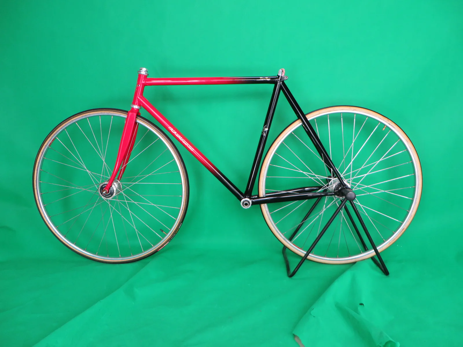 Never Used Makino Columbus Max Fork/  Reynolds 631 // Red / Black Fade // 52.5cm - Image 16