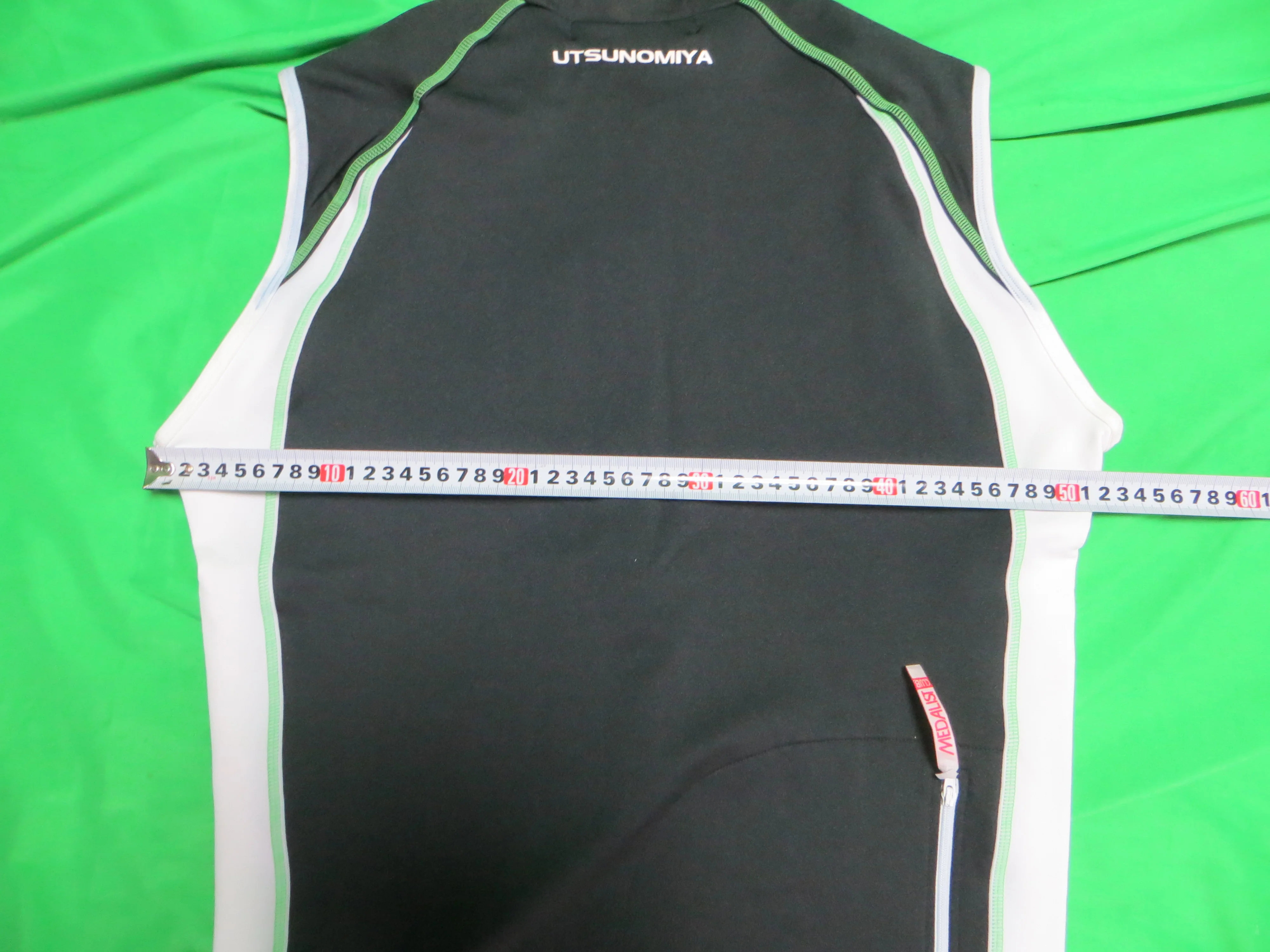 Never Used Medalist Club Official Keirin Sleeveless Jersey Winter Vest Japanese L Size (American M) /2501061 - Image 3