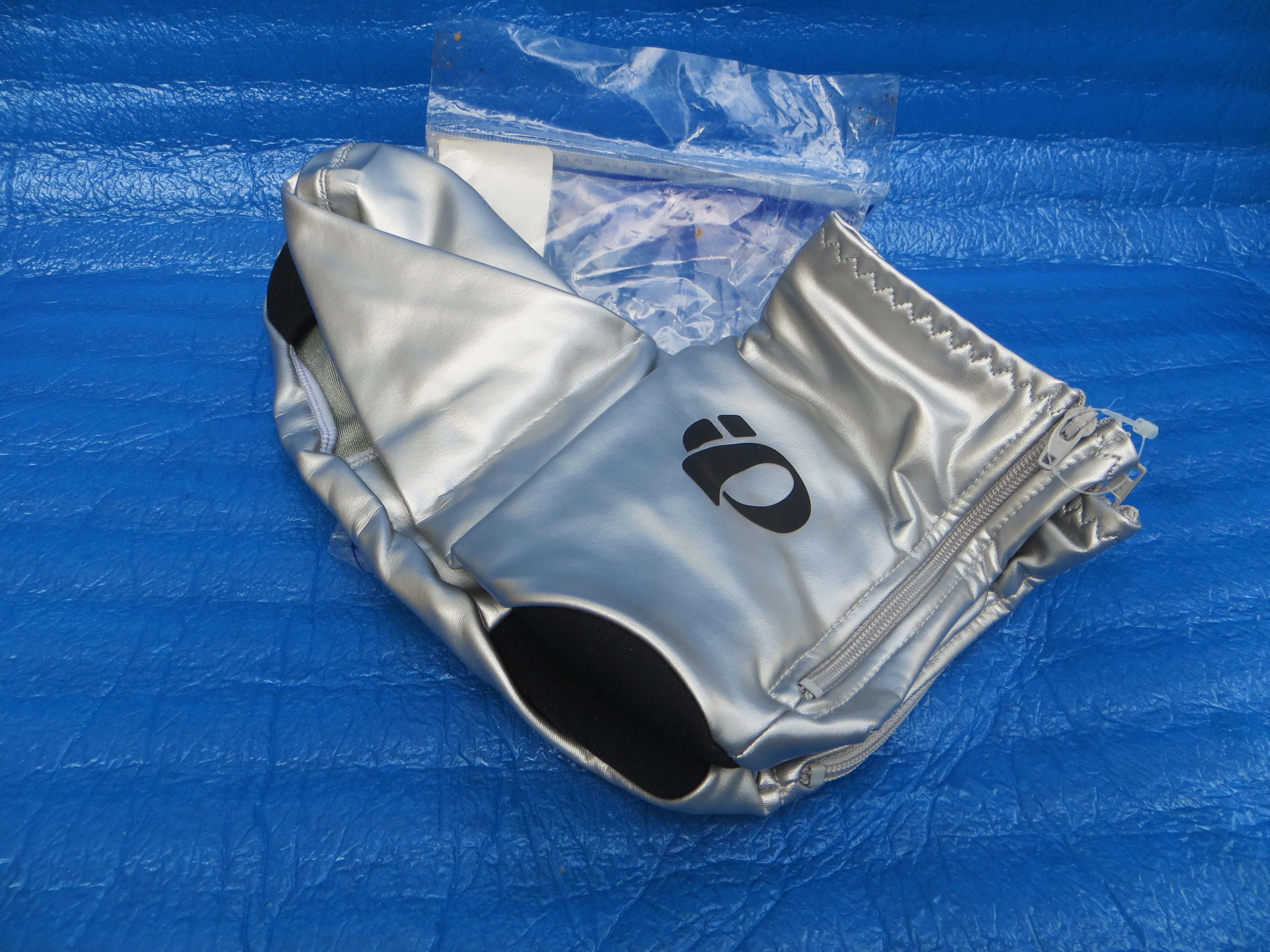 Never Used Pearl Izumi Shoe Cover 24-27cm (25080302)