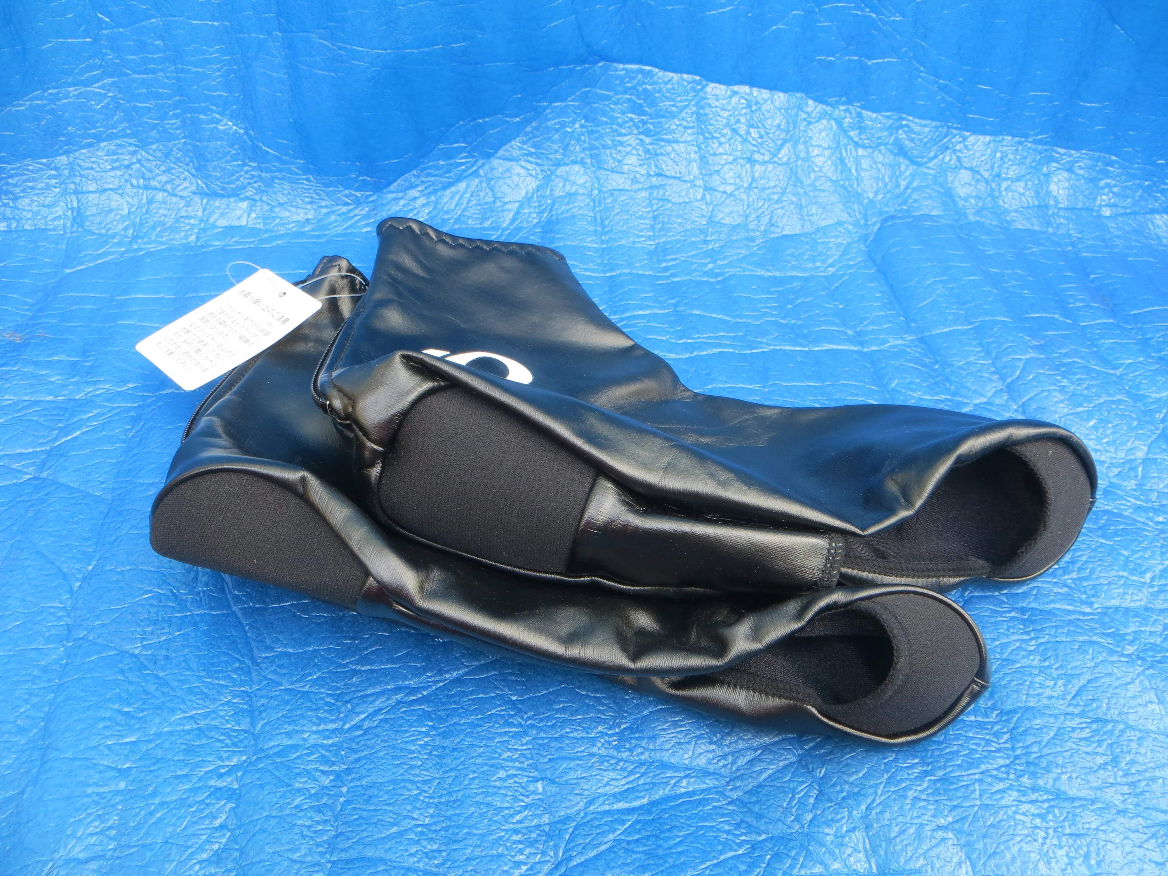 Never Used Pearl Izumi Shoe Cover 24-27cm (25120205) - Image 2