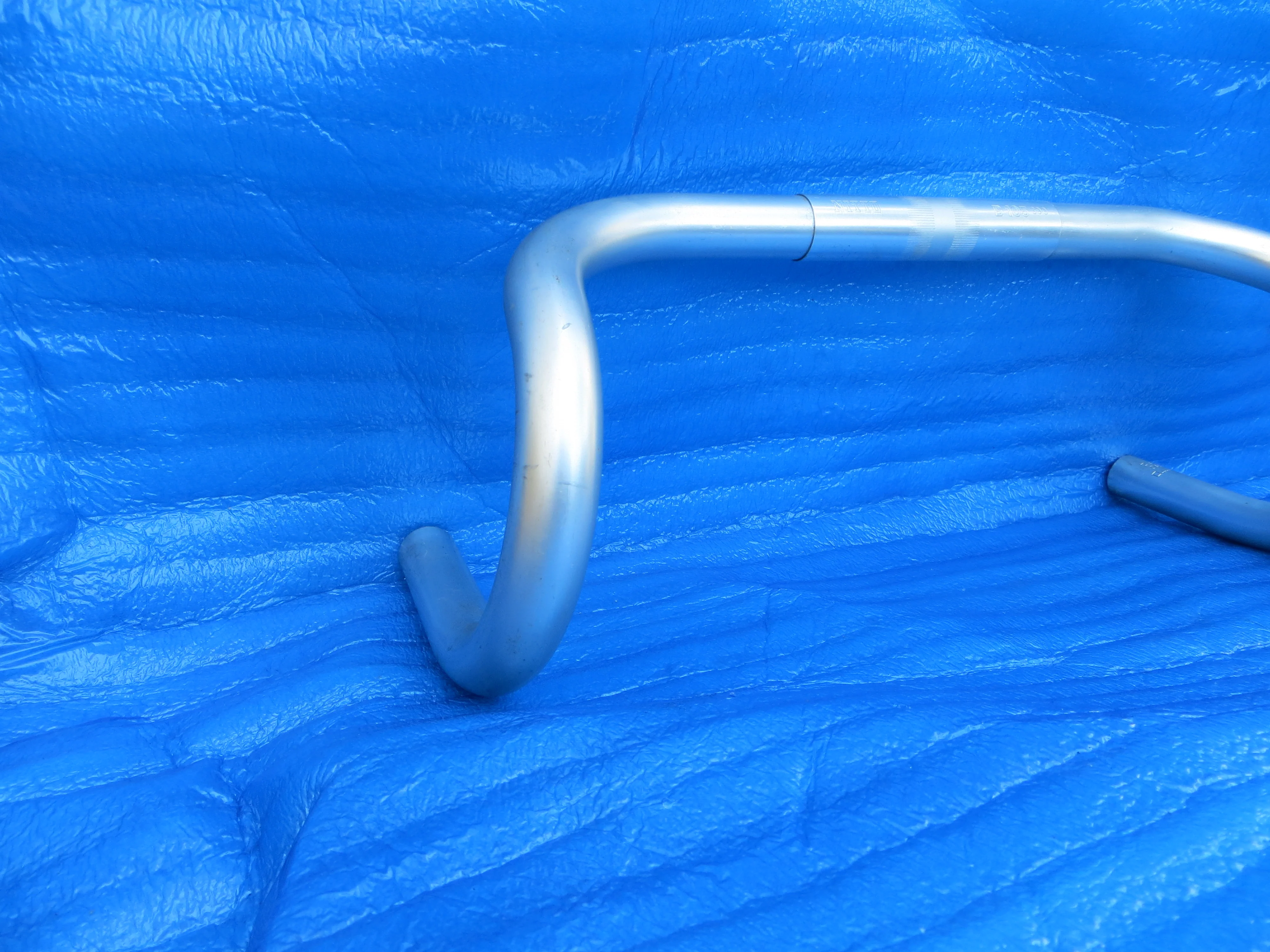 Nitto B105 AA Non NJS Handlebar 25.4mm / 39cm (26021801) - Image 2
