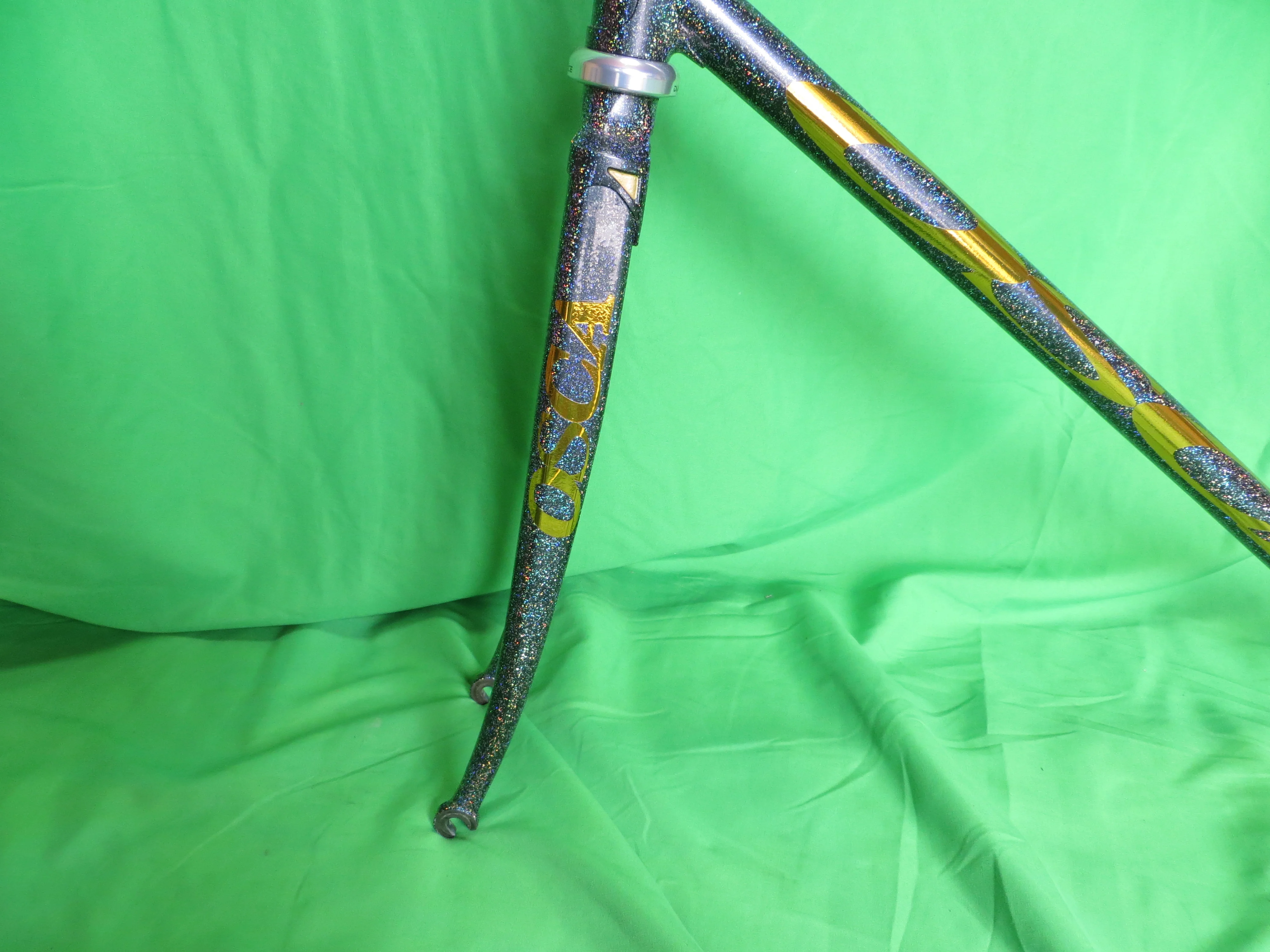 OSCA // Black with Super Rainbow Flake // 53cm - Image 3