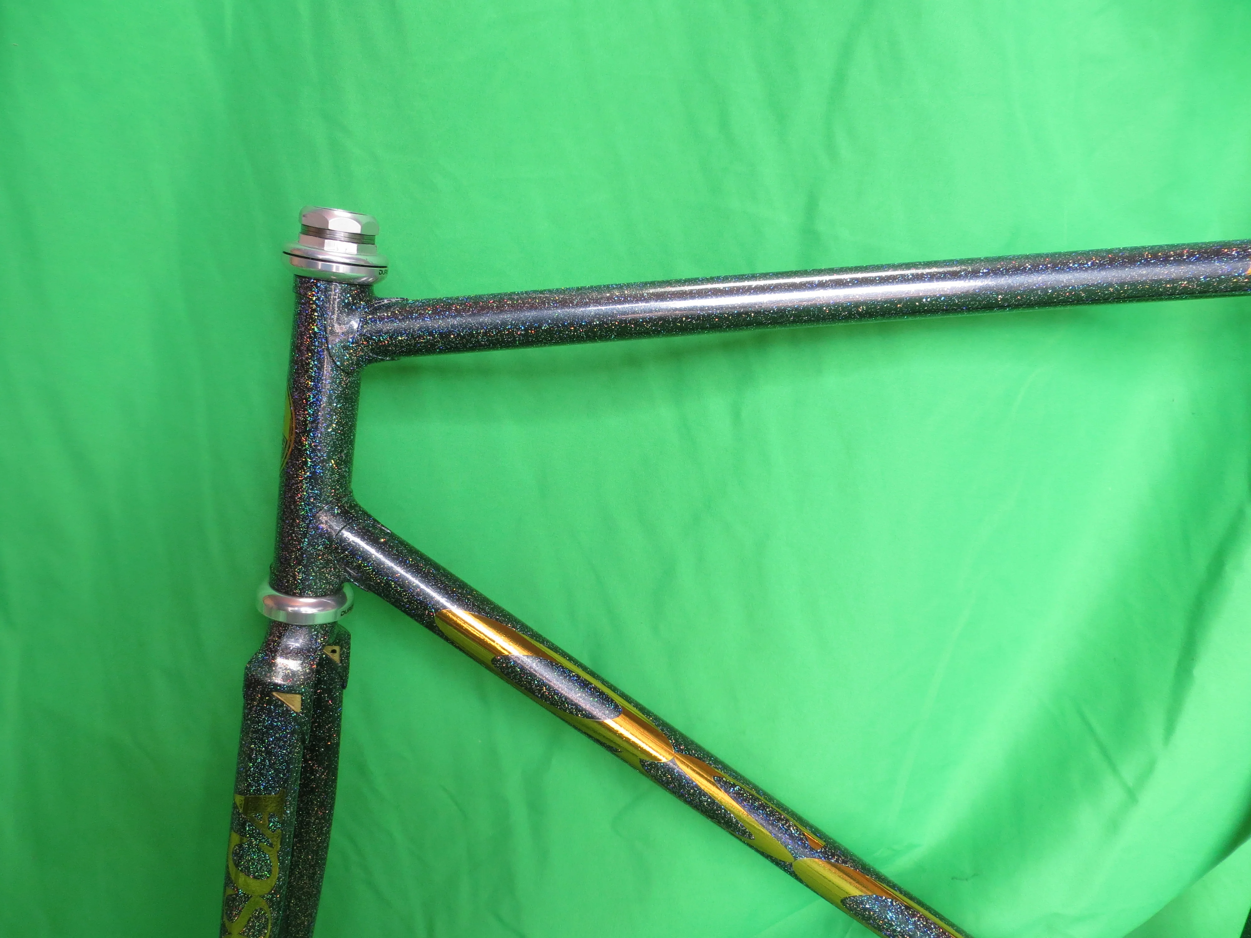 OSCA // Black with Super Rainbow Flake // 53cm - Image 4