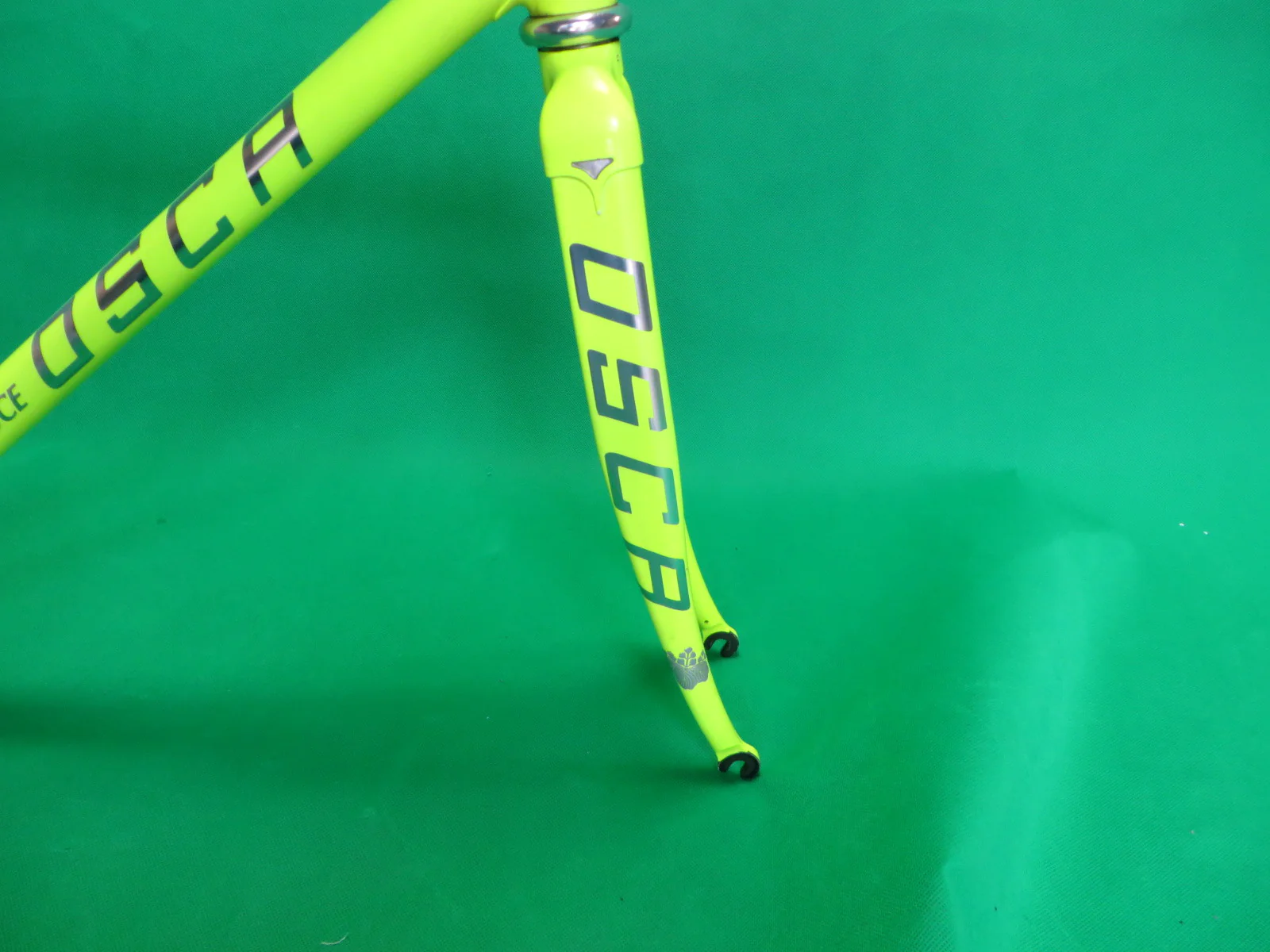 OSCA Columbus Max Fork // Matte Neon Yellow / Matte Silver Two Tone // 49cm - Image 10