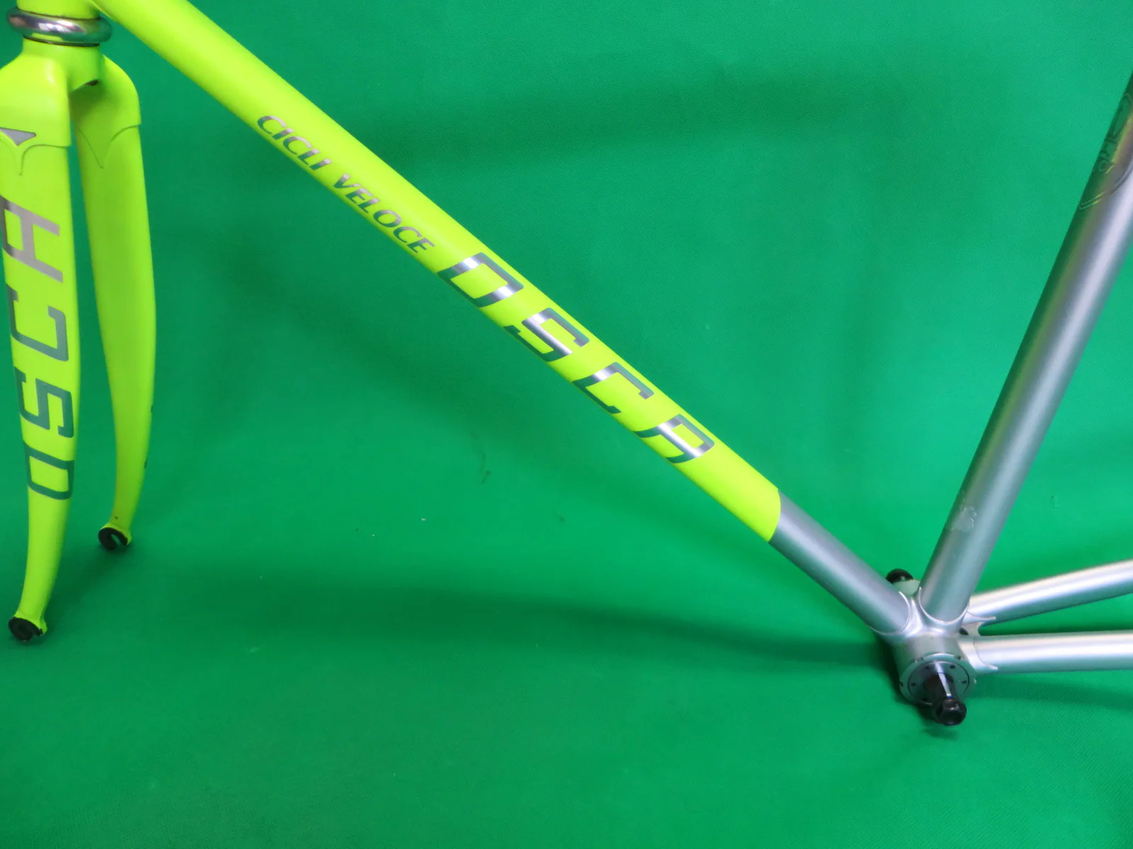 OSCA Columbus Max Fork // Matte Neon Yellow / Matte Silver Two Tone // 49cm - Image 6