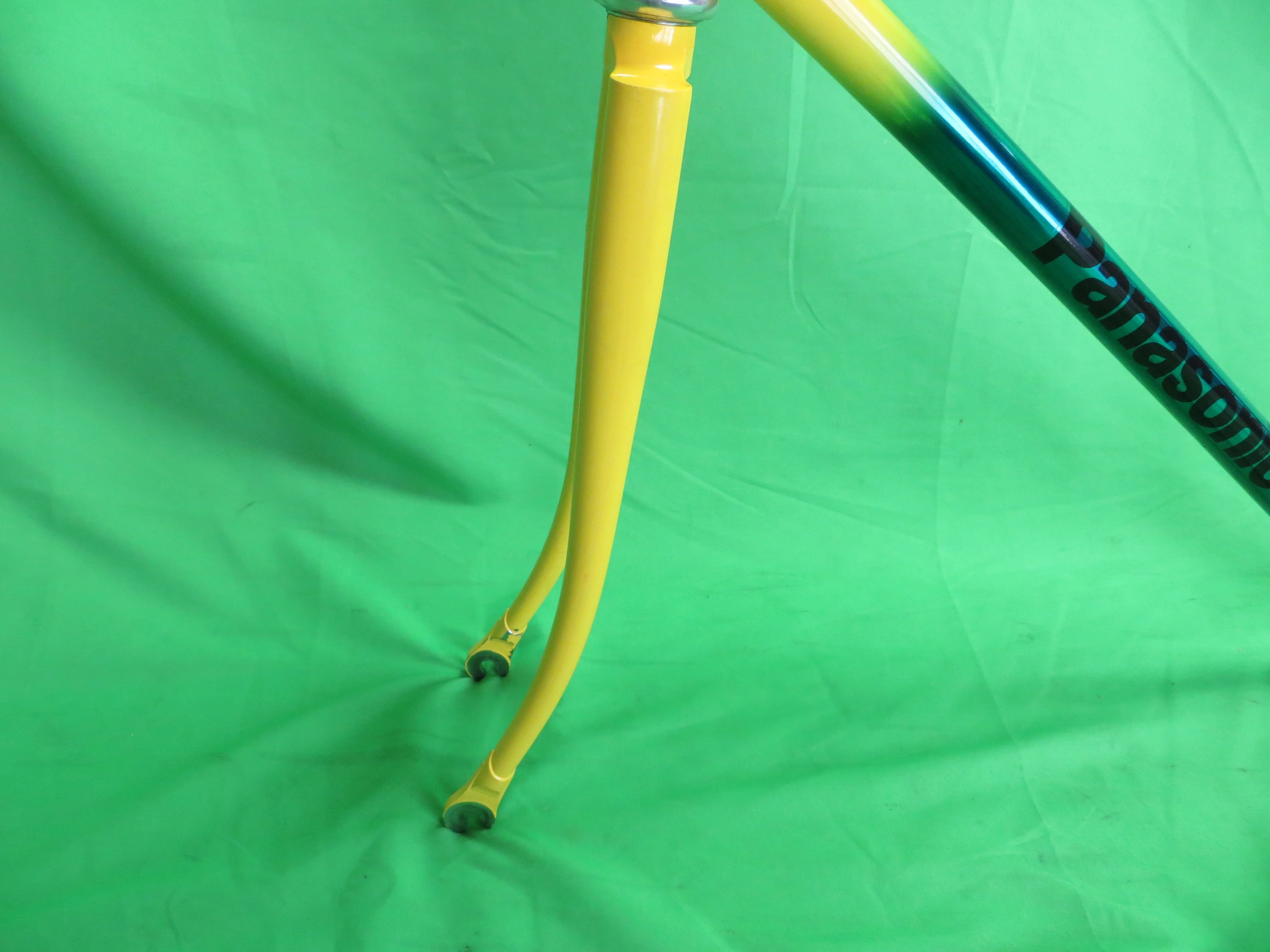 Panasonic // Candy Blue Yellow Fade // 52.5cm - Image 3