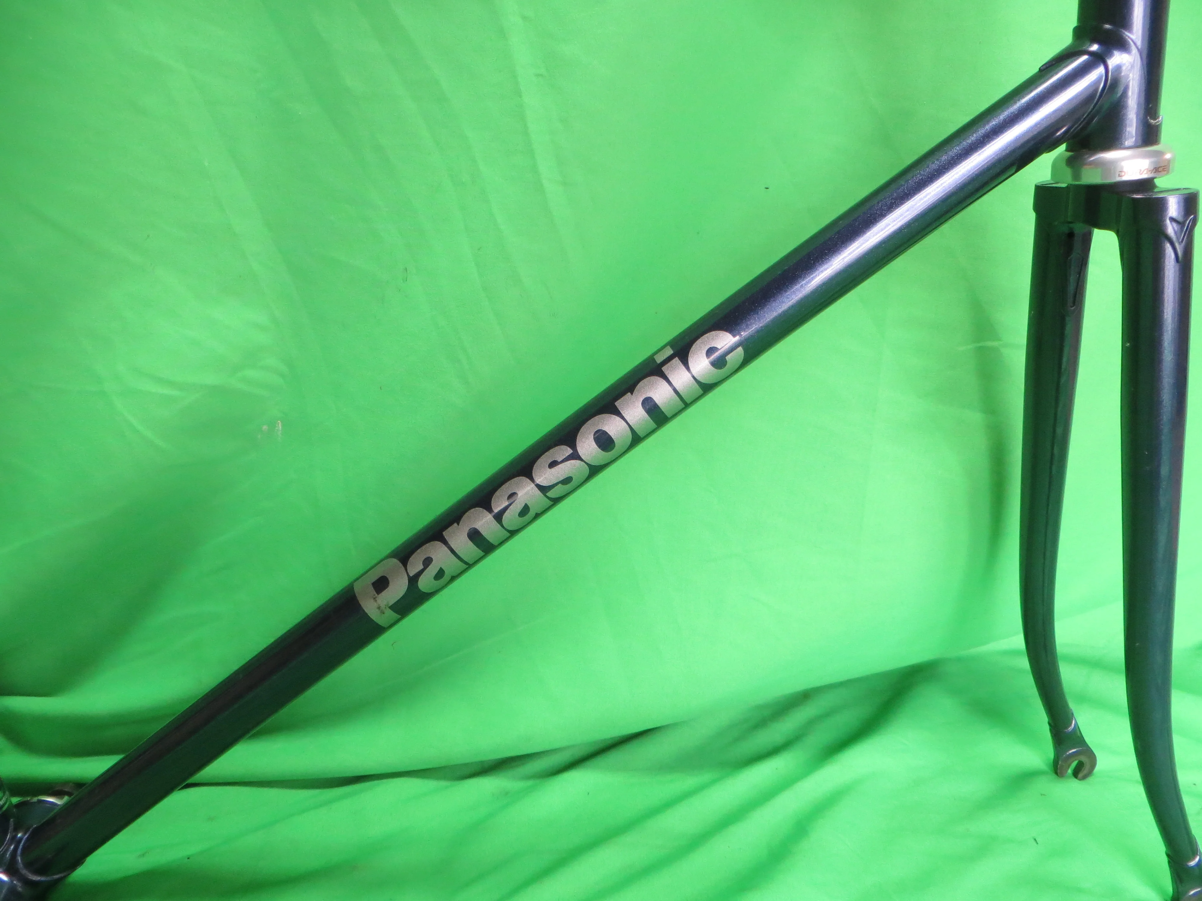 Panasonic Kaisei 019 // Navy Metallic with Fine Rainbow Flake // 58cm - Image 14
