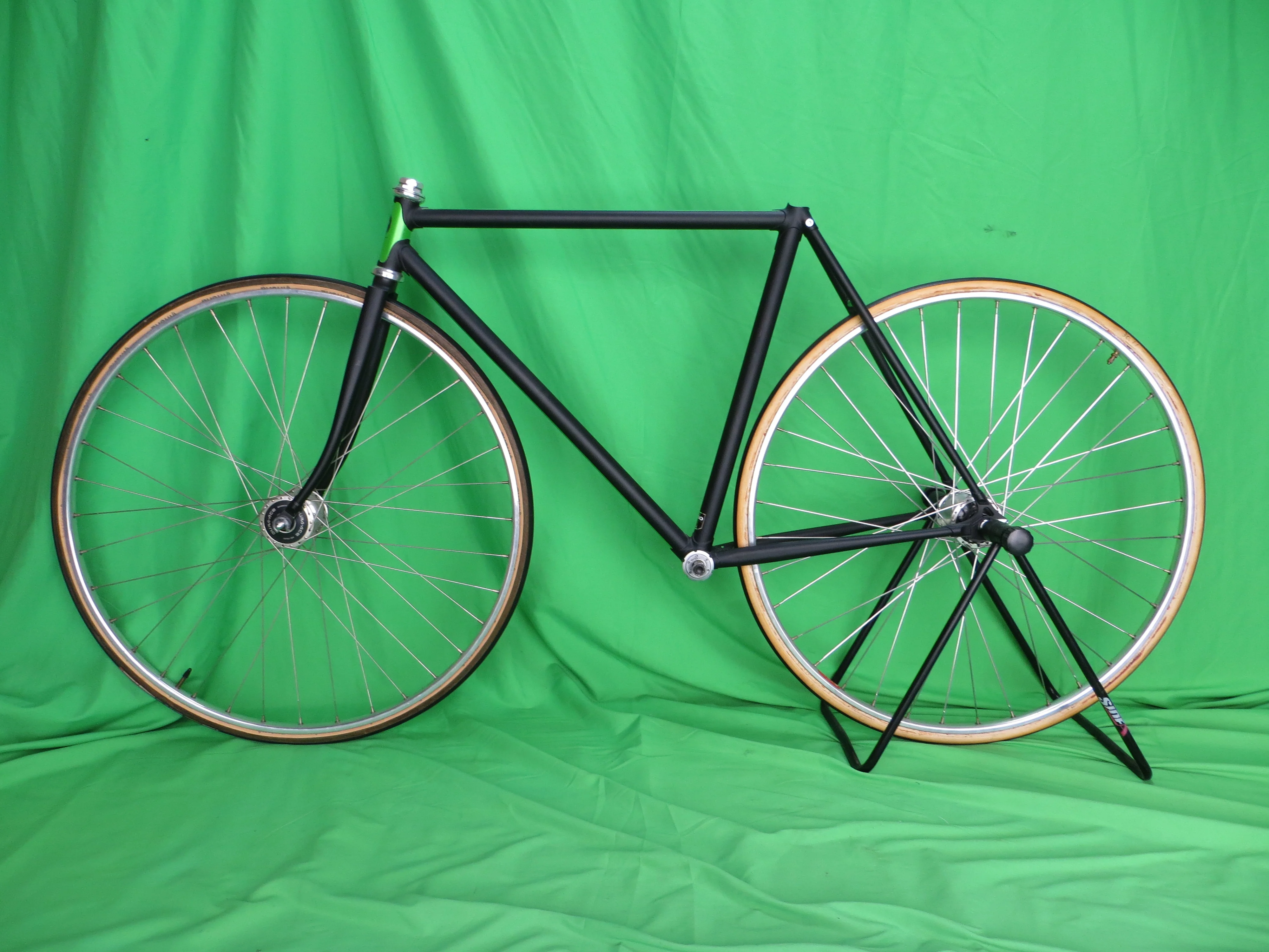 Panasonic // Matte Black / Green Metallic Two Tone // 51cm - Image 16