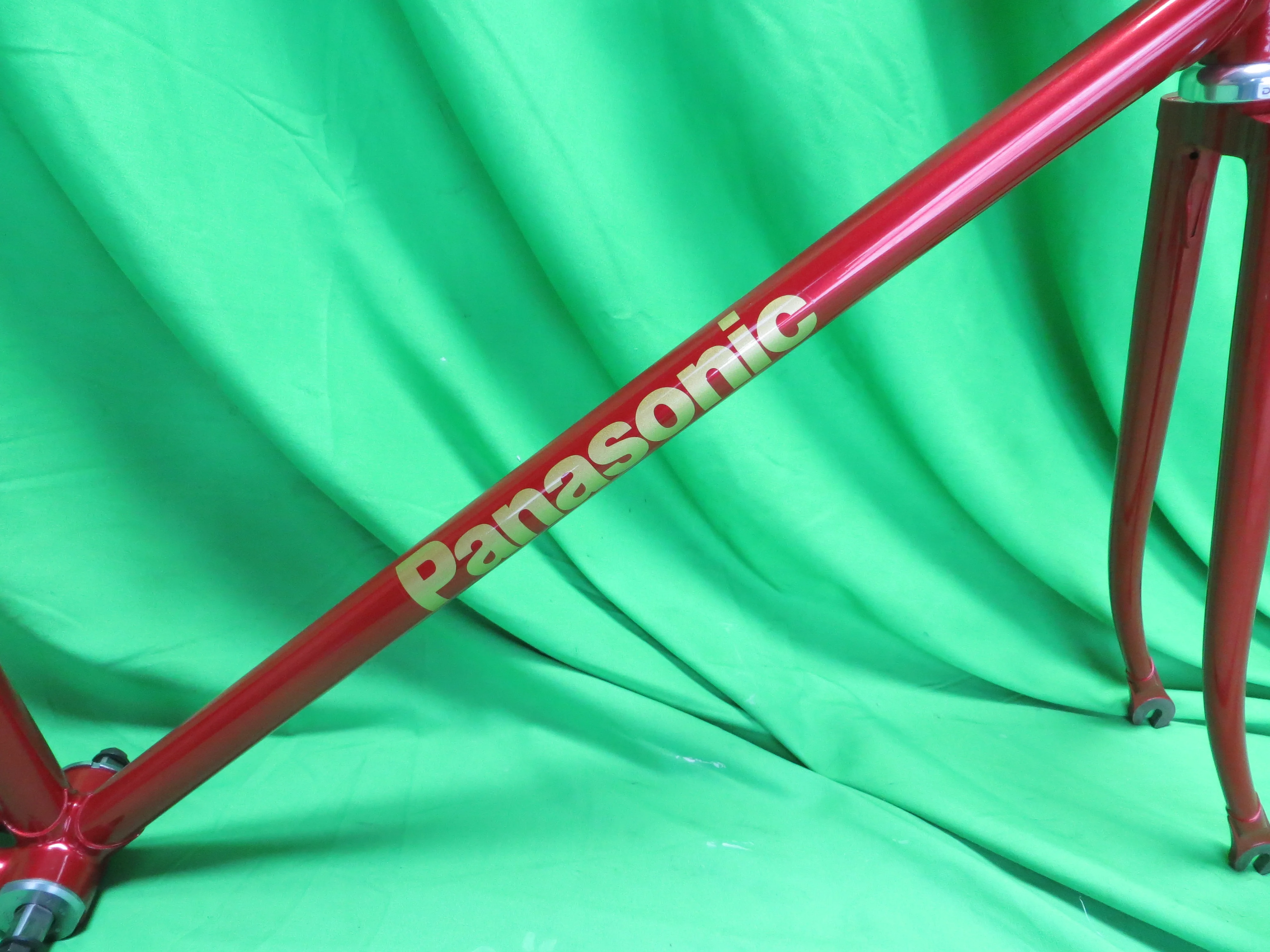 PANASONIC // Red Metallic // 54.5cm #2 - Image 13