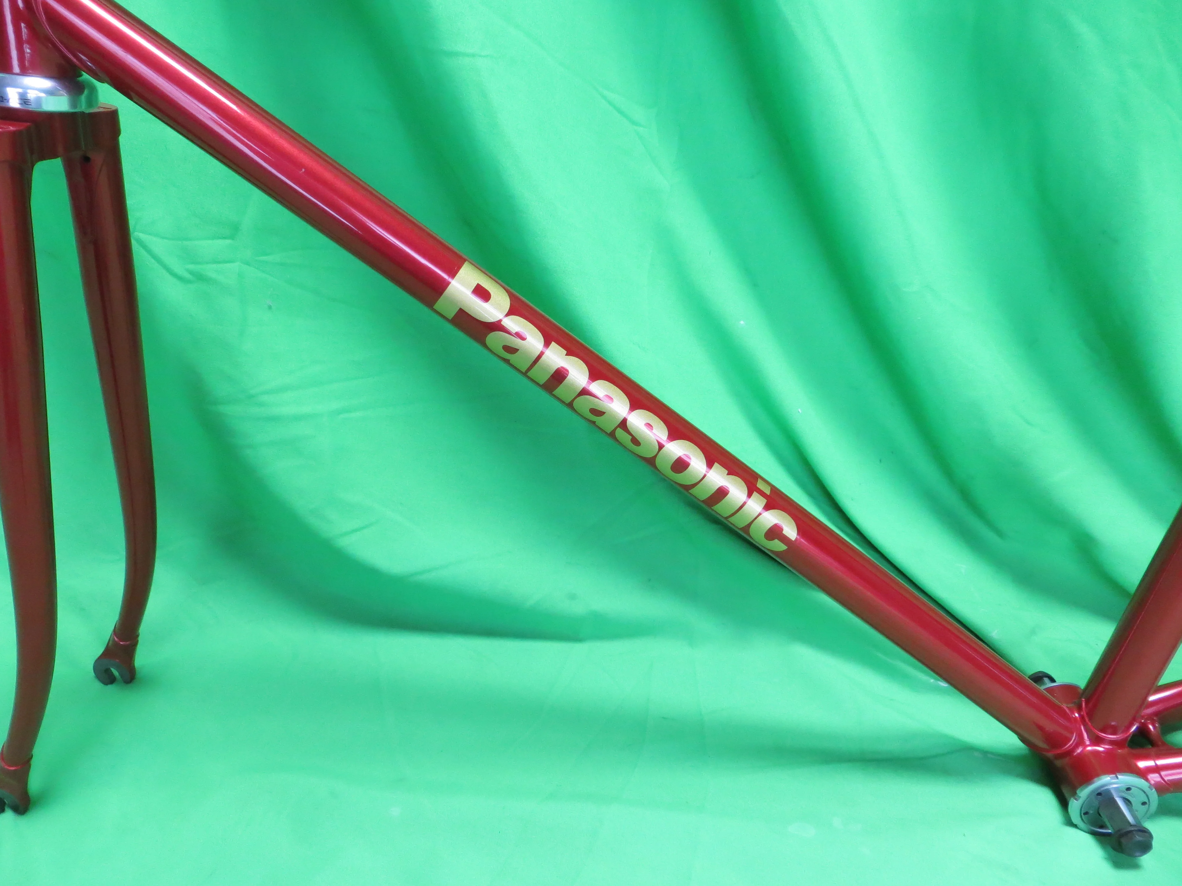 PANASONIC // Red Metallic // 54.5cm #2 - Image 6