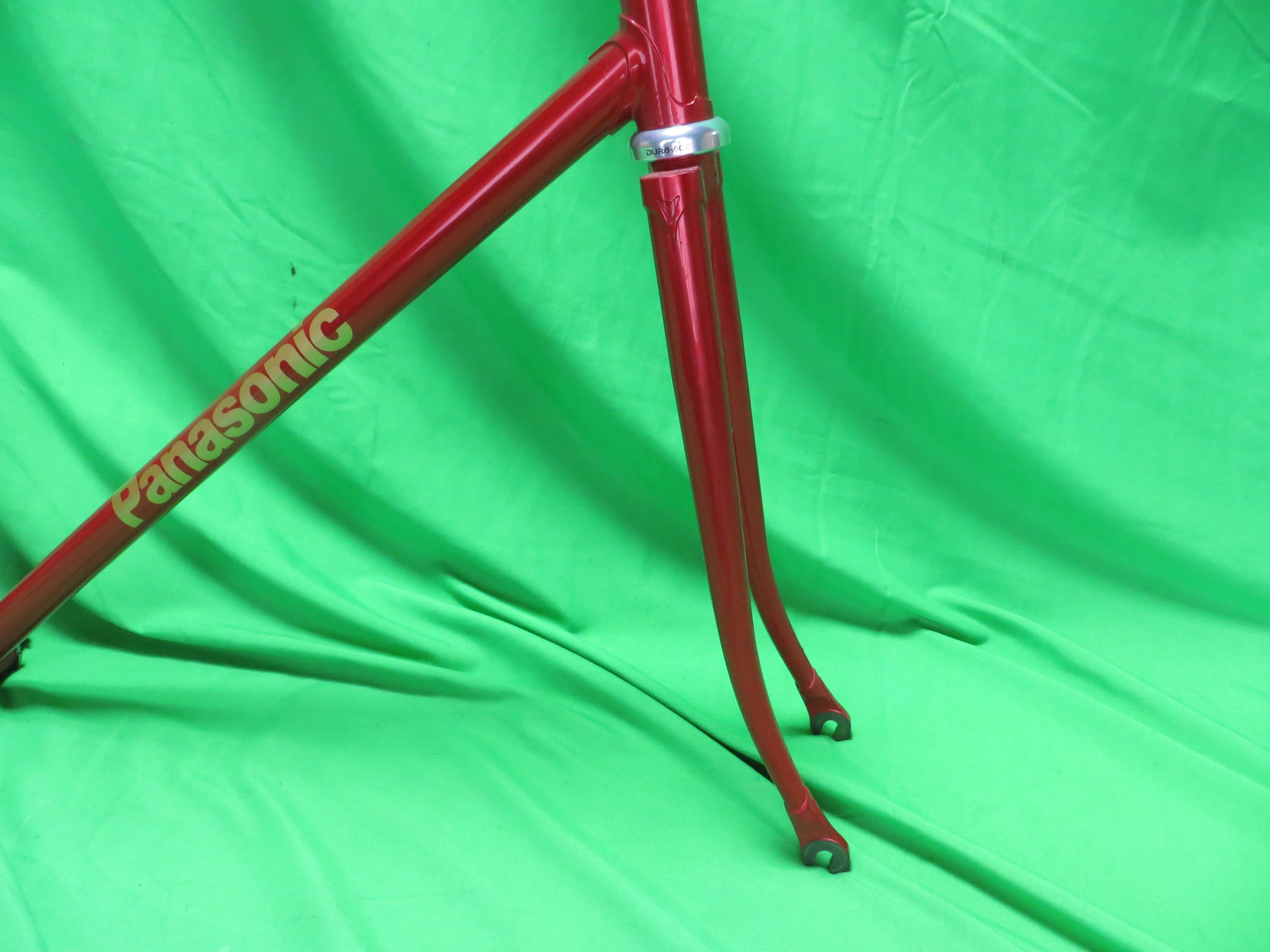 PANASONIC // Red Metallic // 54.5cm - Image 10