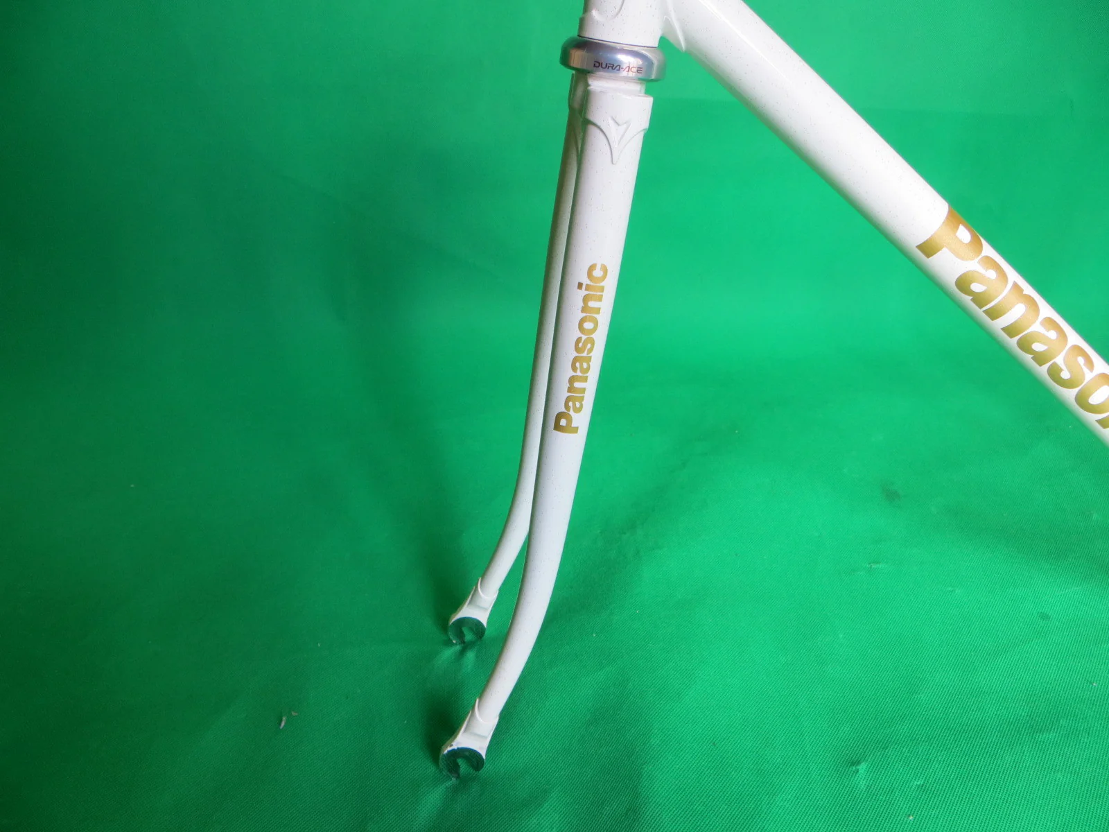 PANASONIC // white + gold flake // 51cm - Image 3