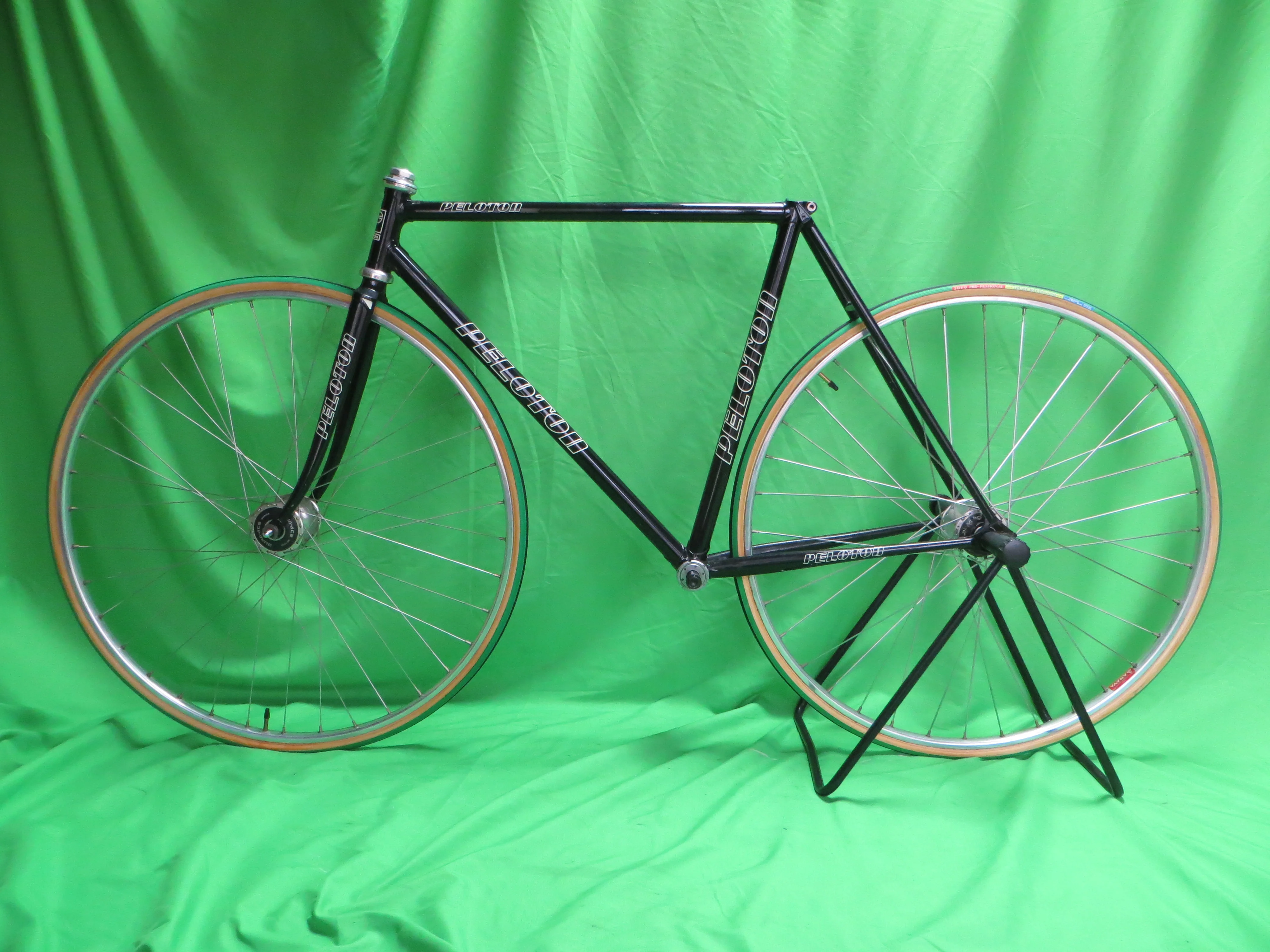 Peloton // Black // 51cm - Image 18