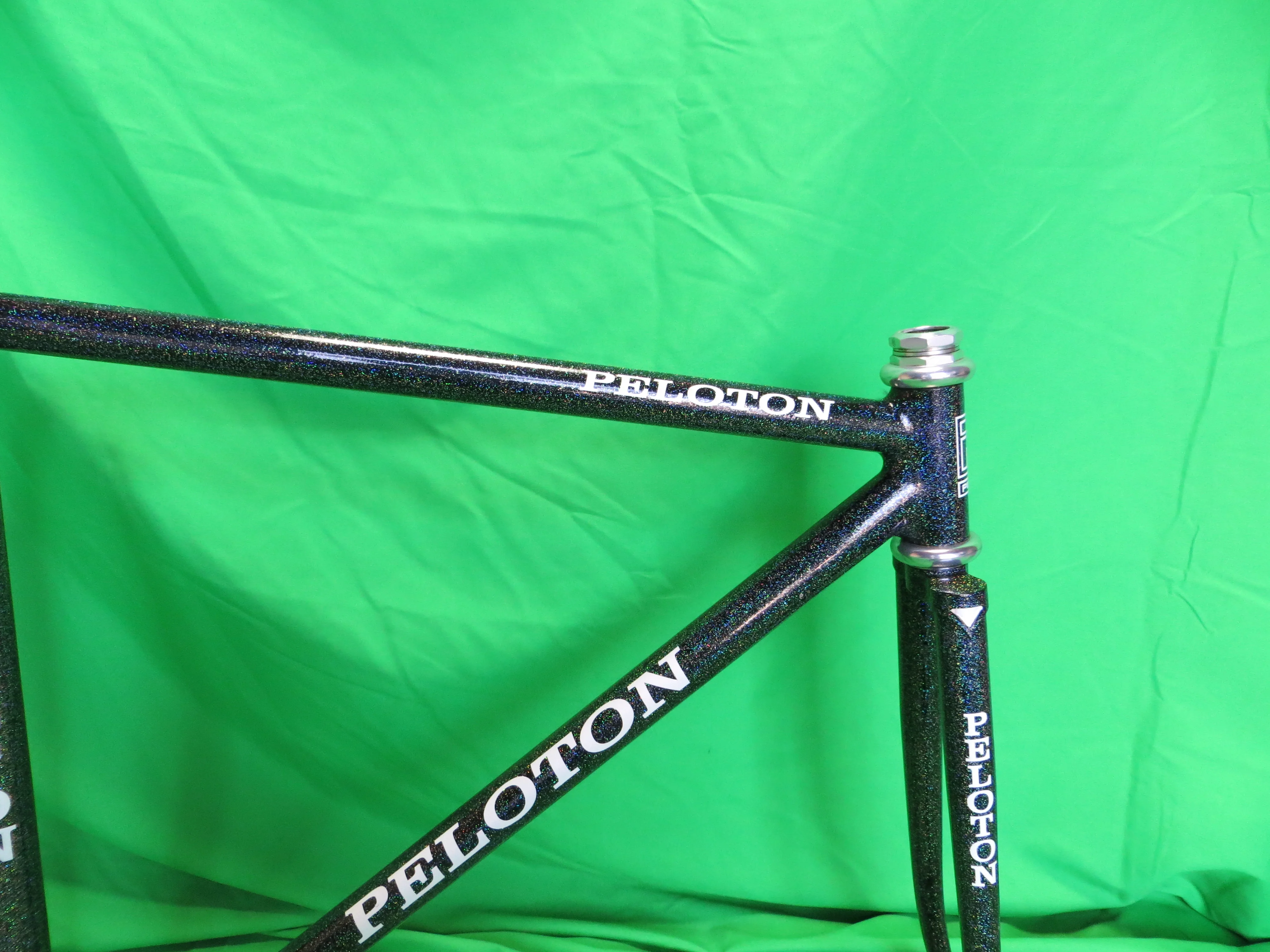 Peloton MINI // Black with Super Rainbow Flake // 48cm - Image 11