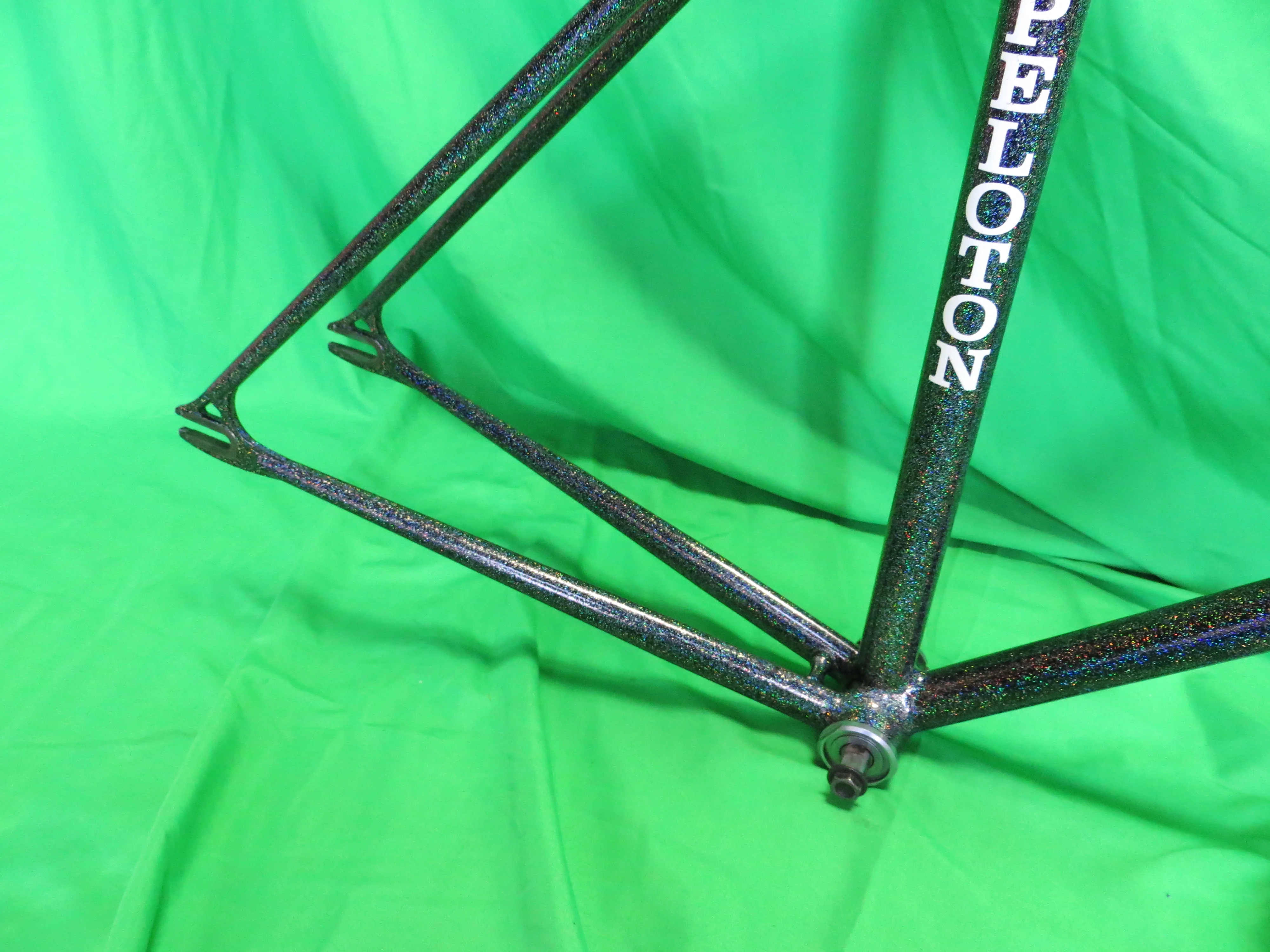 Peloton MINI // Black with Super Rainbow Flake // 48cm - Image 14