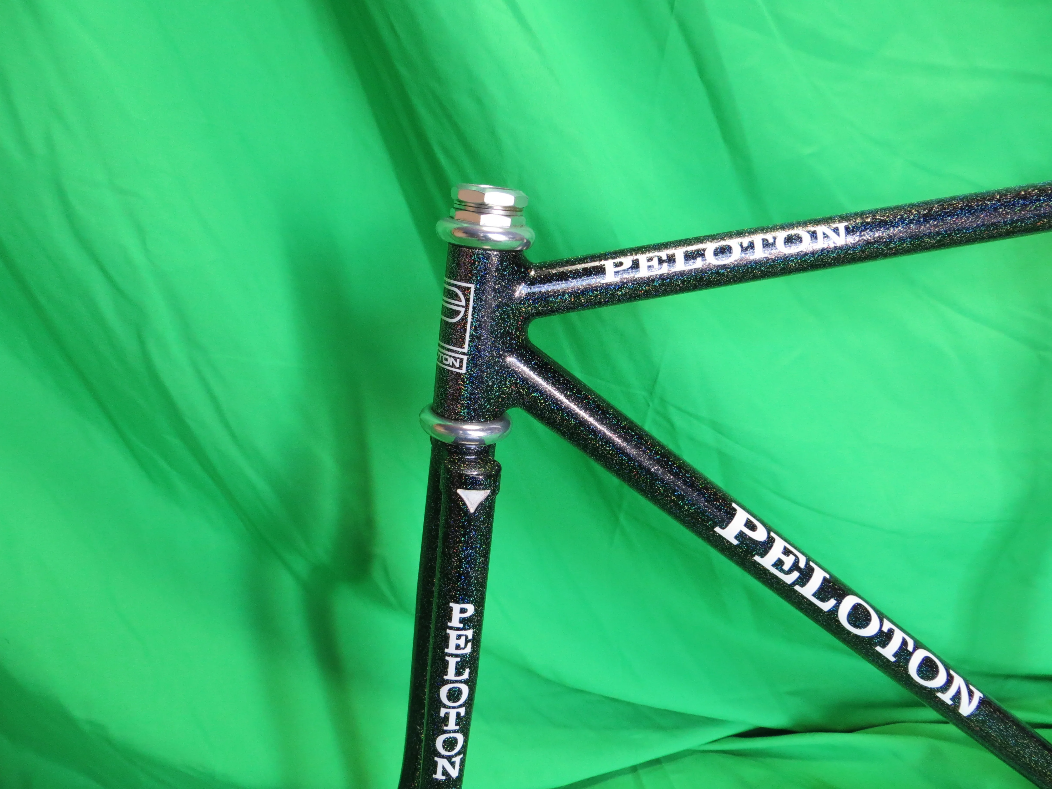 Peloton MINI // Black with Super Rainbow Flake // 48cm - Image 2