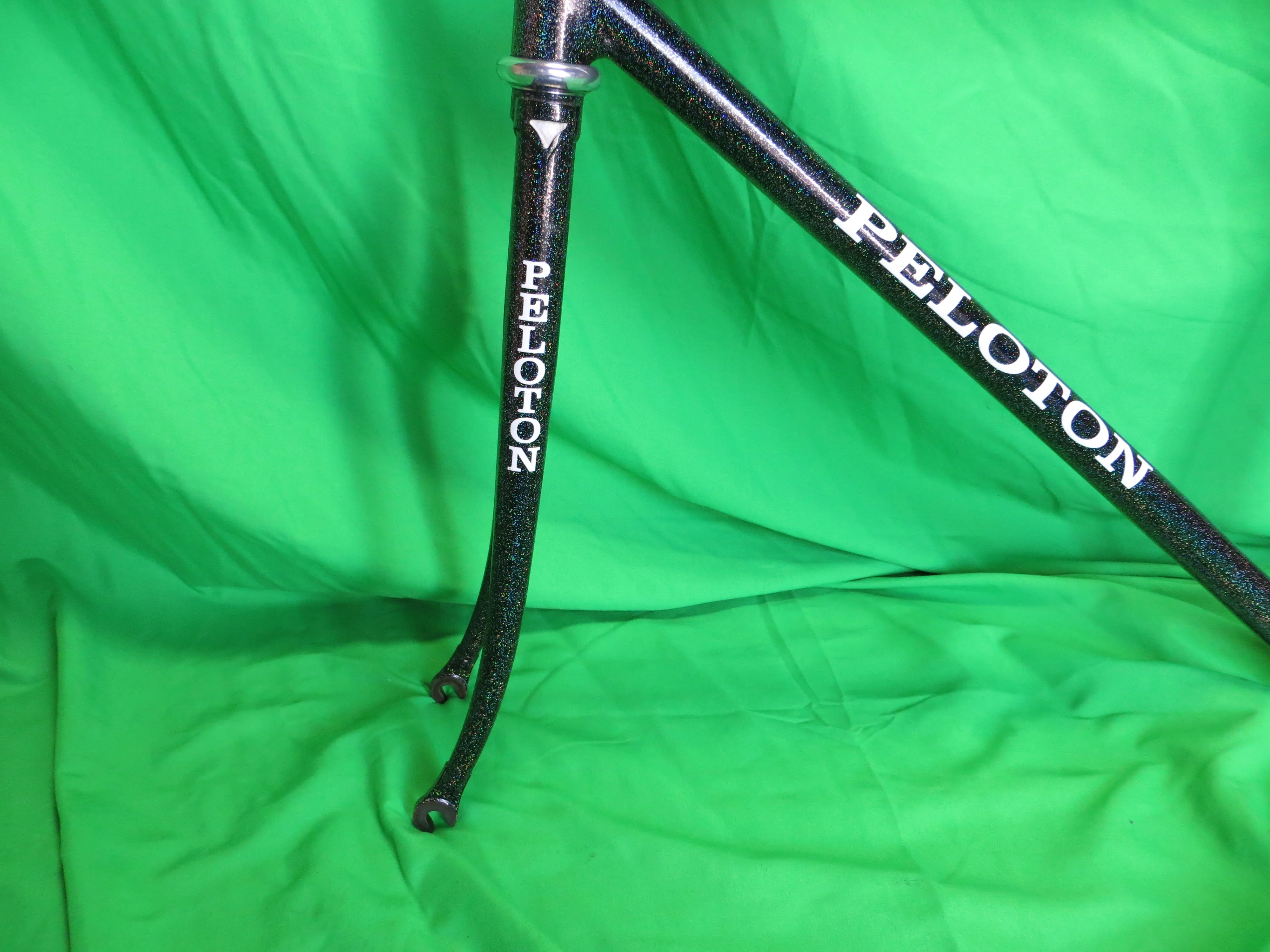 Peloton MINI // Black with Super Rainbow Flake // 48cm - Image 3