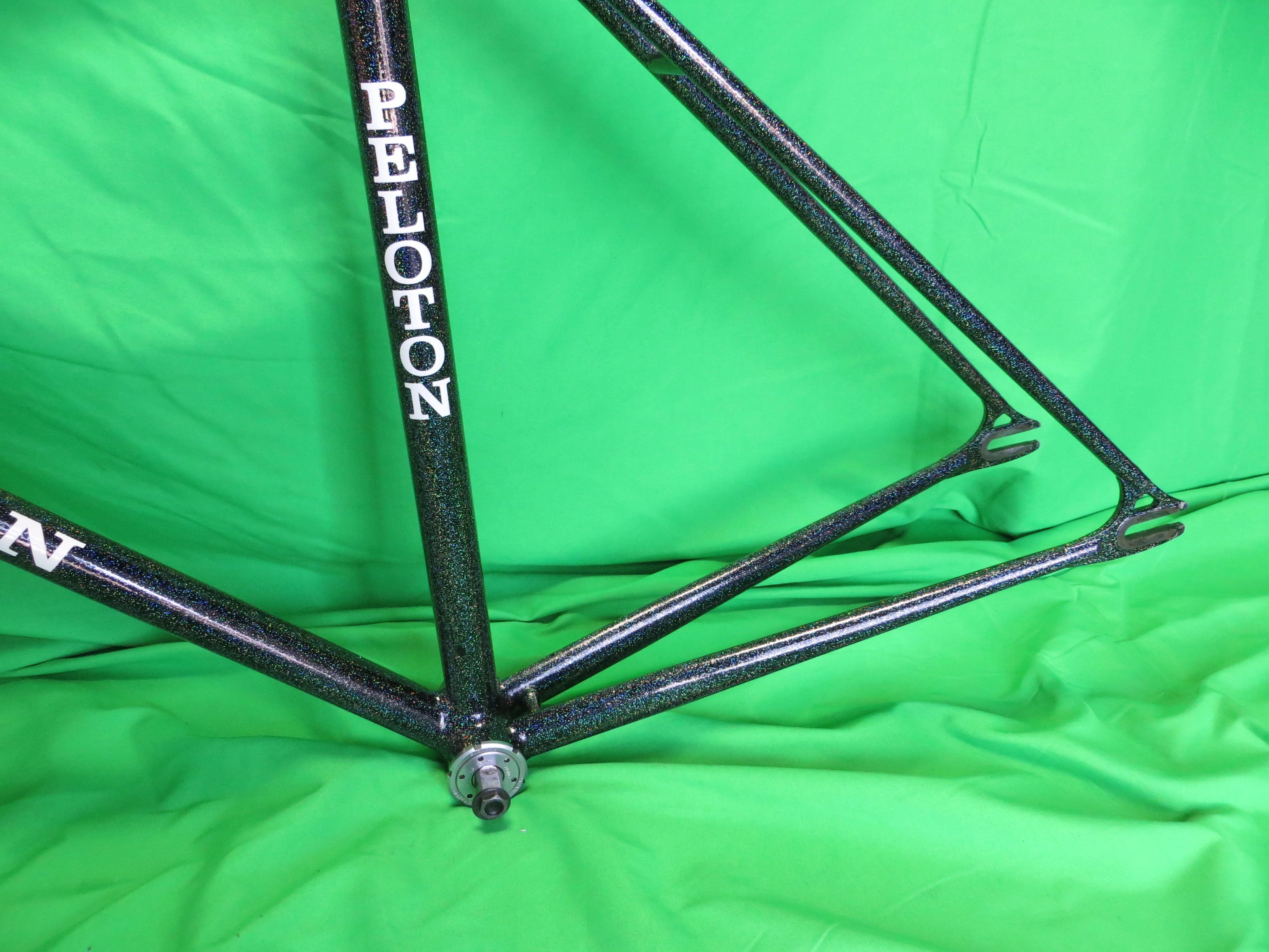 Peloton MINI // Black with Super Rainbow Flake // 48cm - Image 7