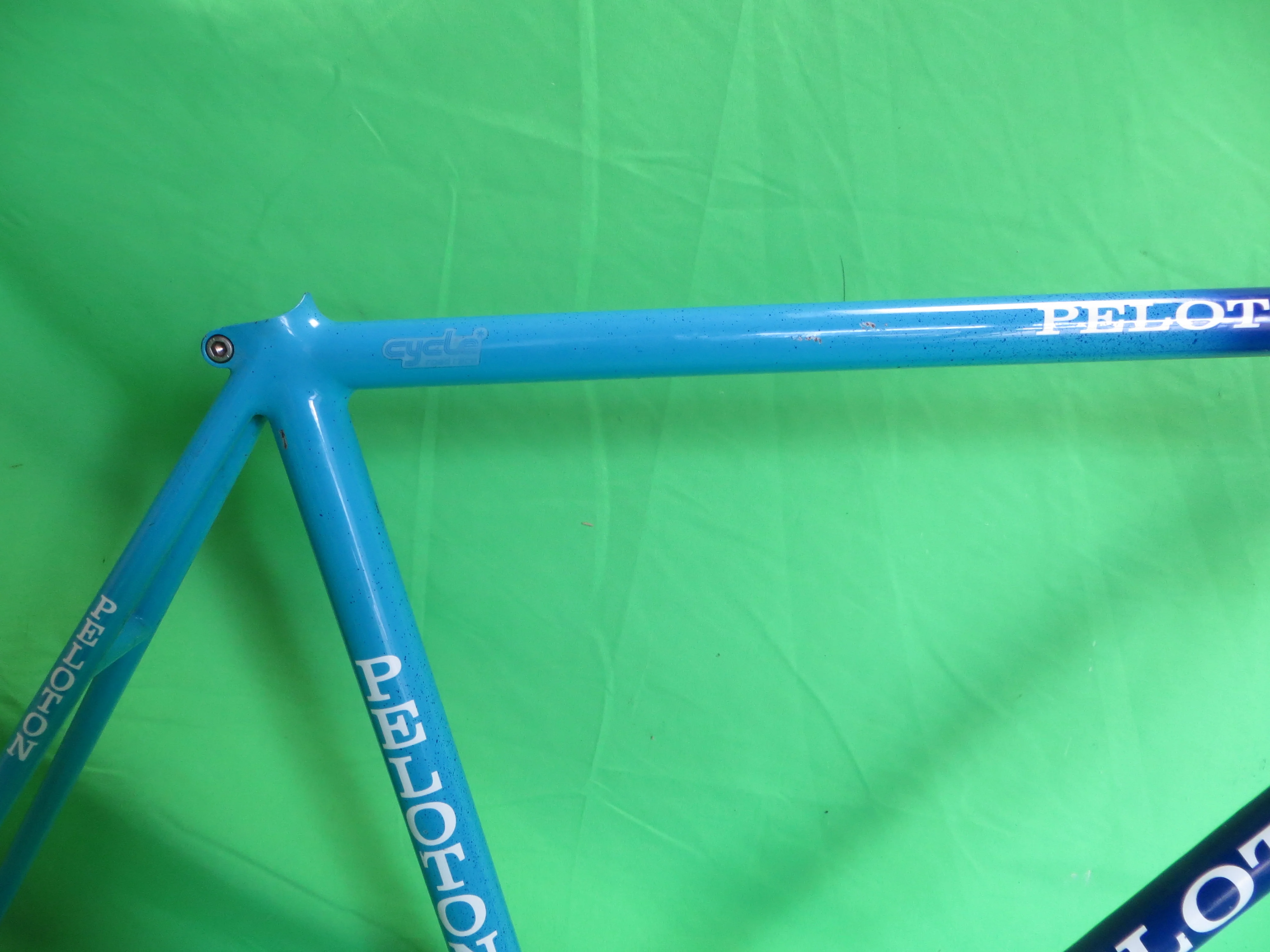 Peloton // Blue / Light Blue Fade // 50.5cm // For Repairs - Image 8