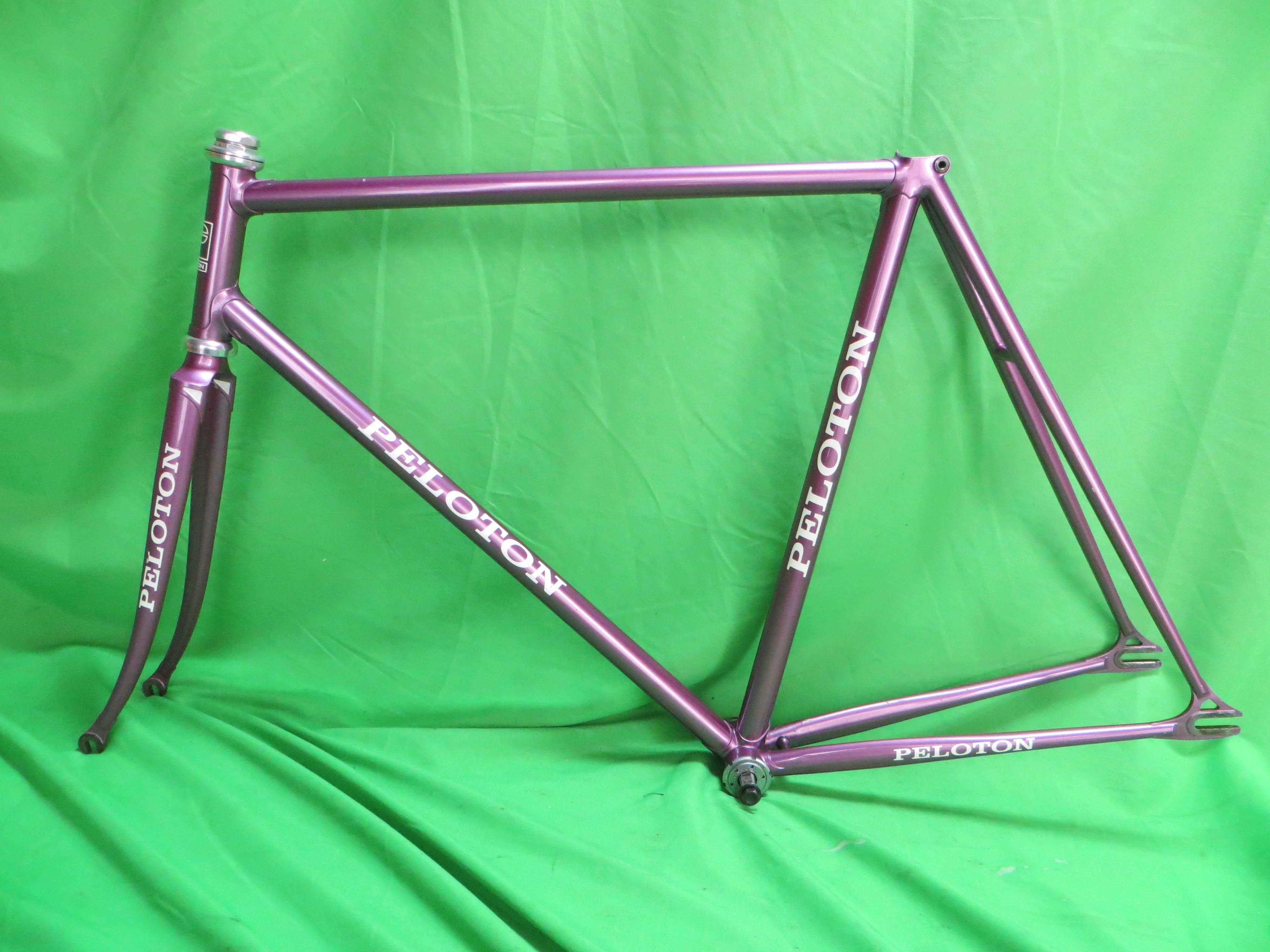 Peloton //Pinkish Purple Metallic // 55cm