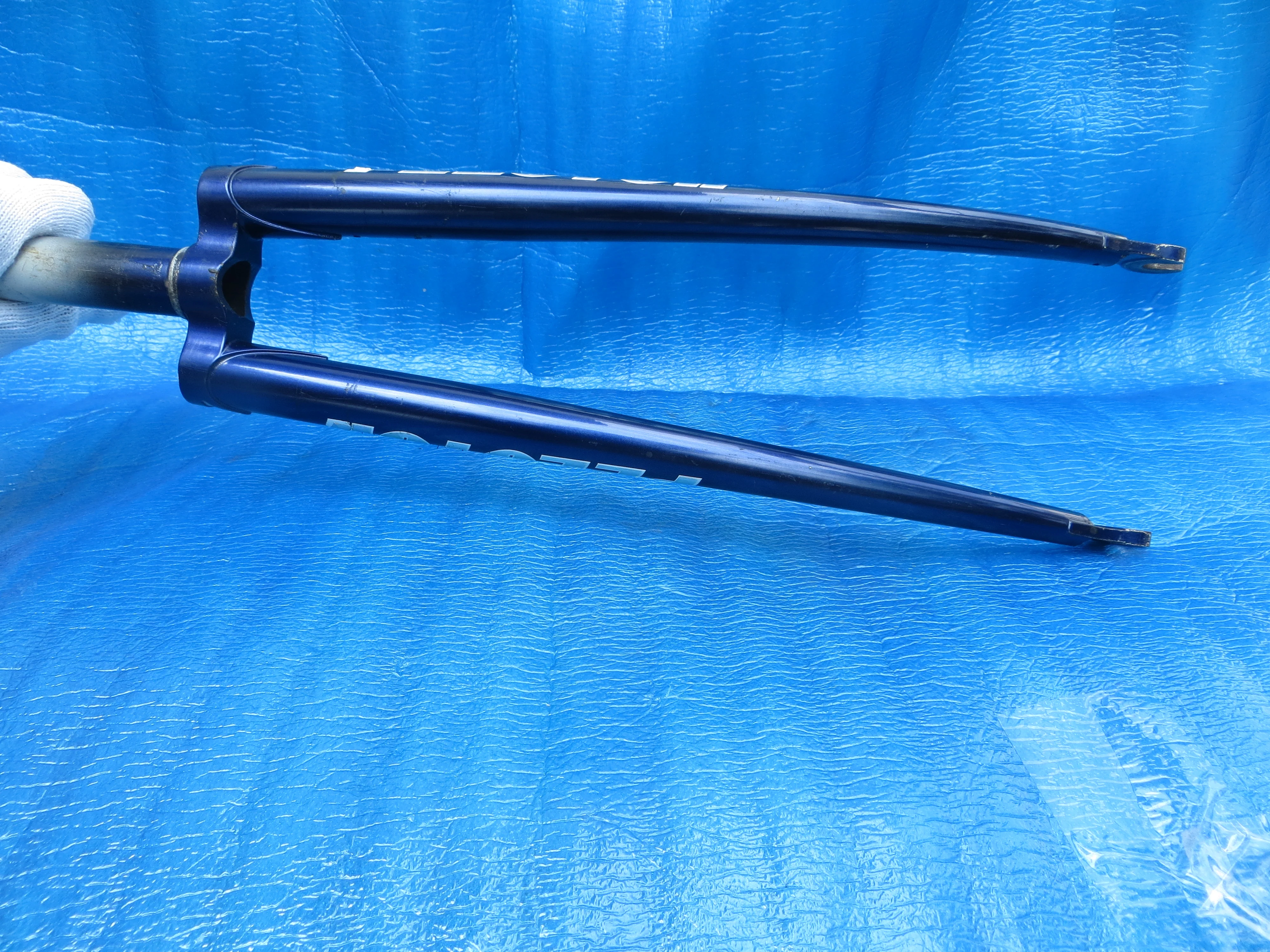 Peloton Front Fork 151mm Steering Column Length /9mm Axle Slot /240626 - Image 4
