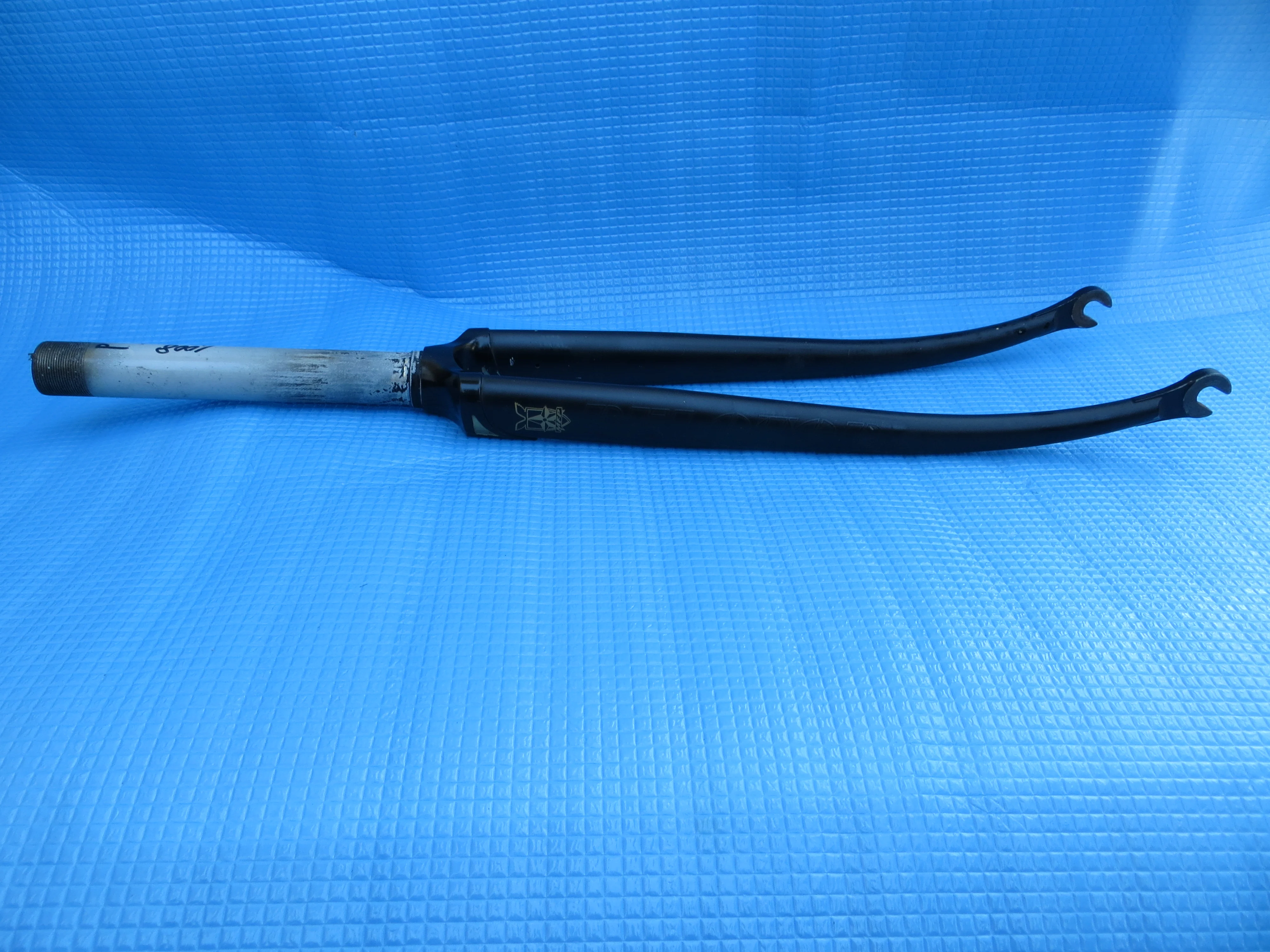 Peloton Front Fork 171mm Steering Column Length / 9mm Axle Slot