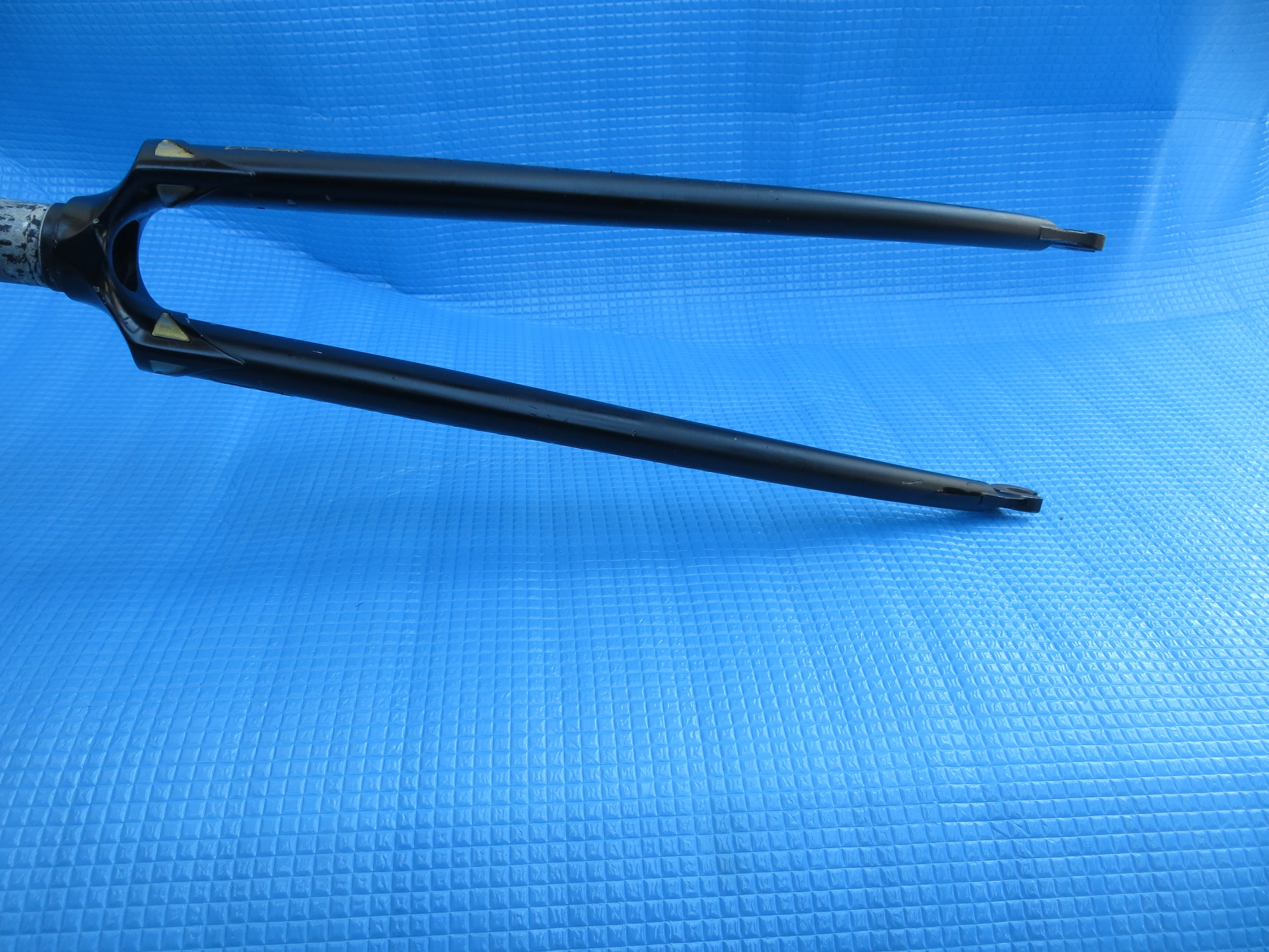 Peloton Front Fork 171mm Steering Column Length / 9mm Axle Slot - Image 4