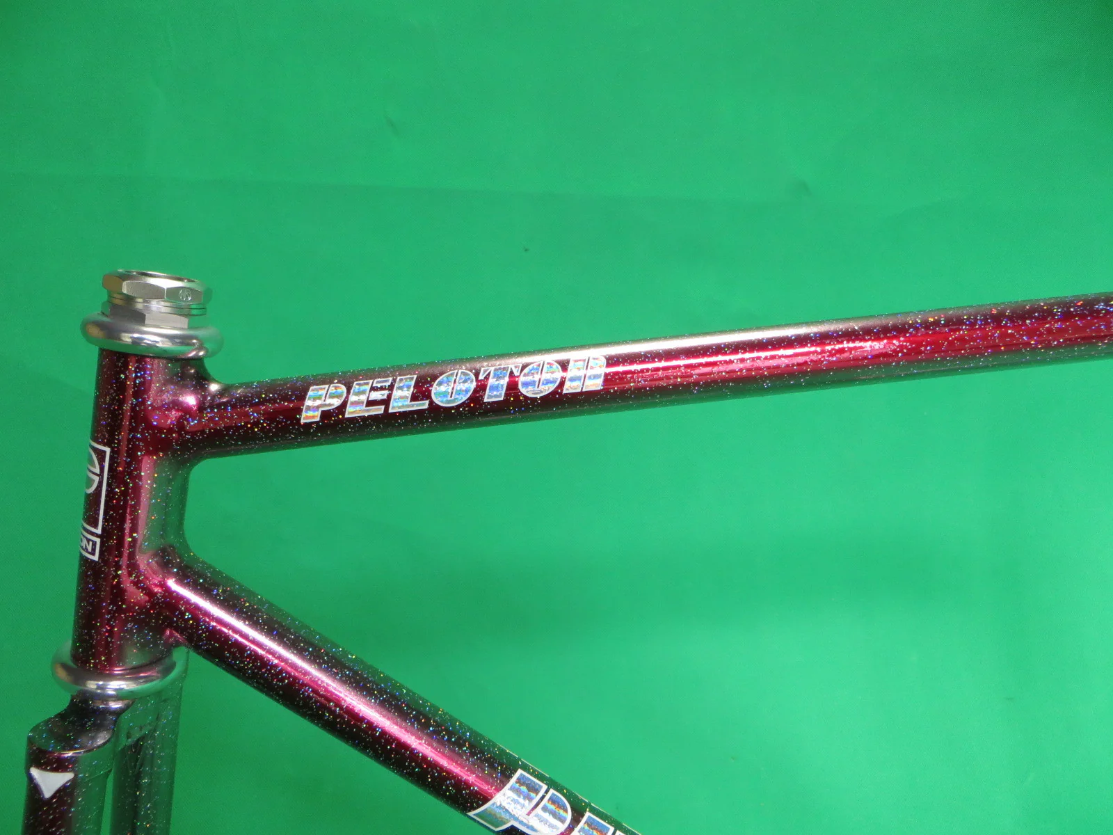 PELOTON // mach-silver + red metallic fade + flake // 50.5cm - Image 8