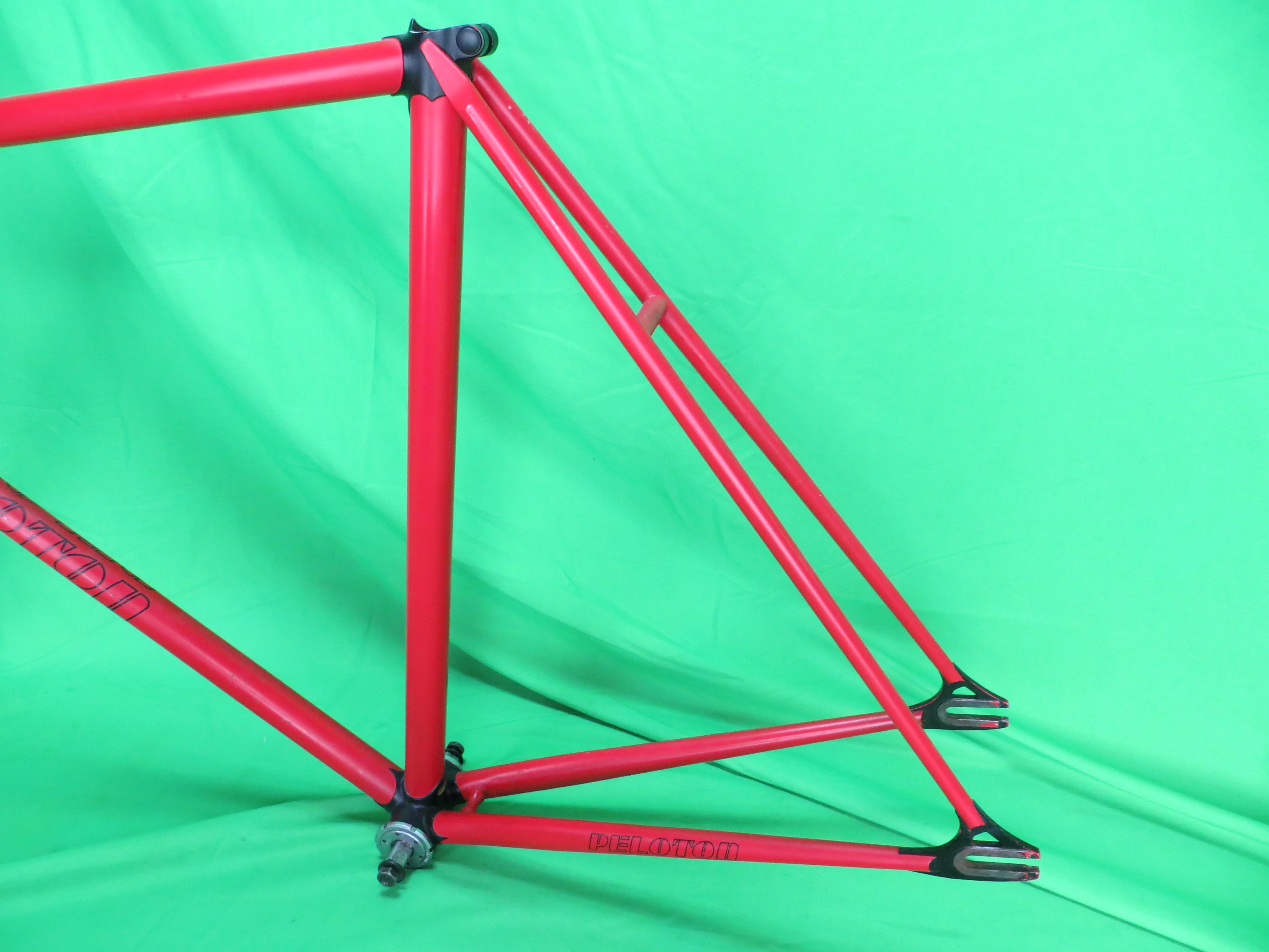 PELOTON // Matte Red / Black Lugs // 54cm - Image 8