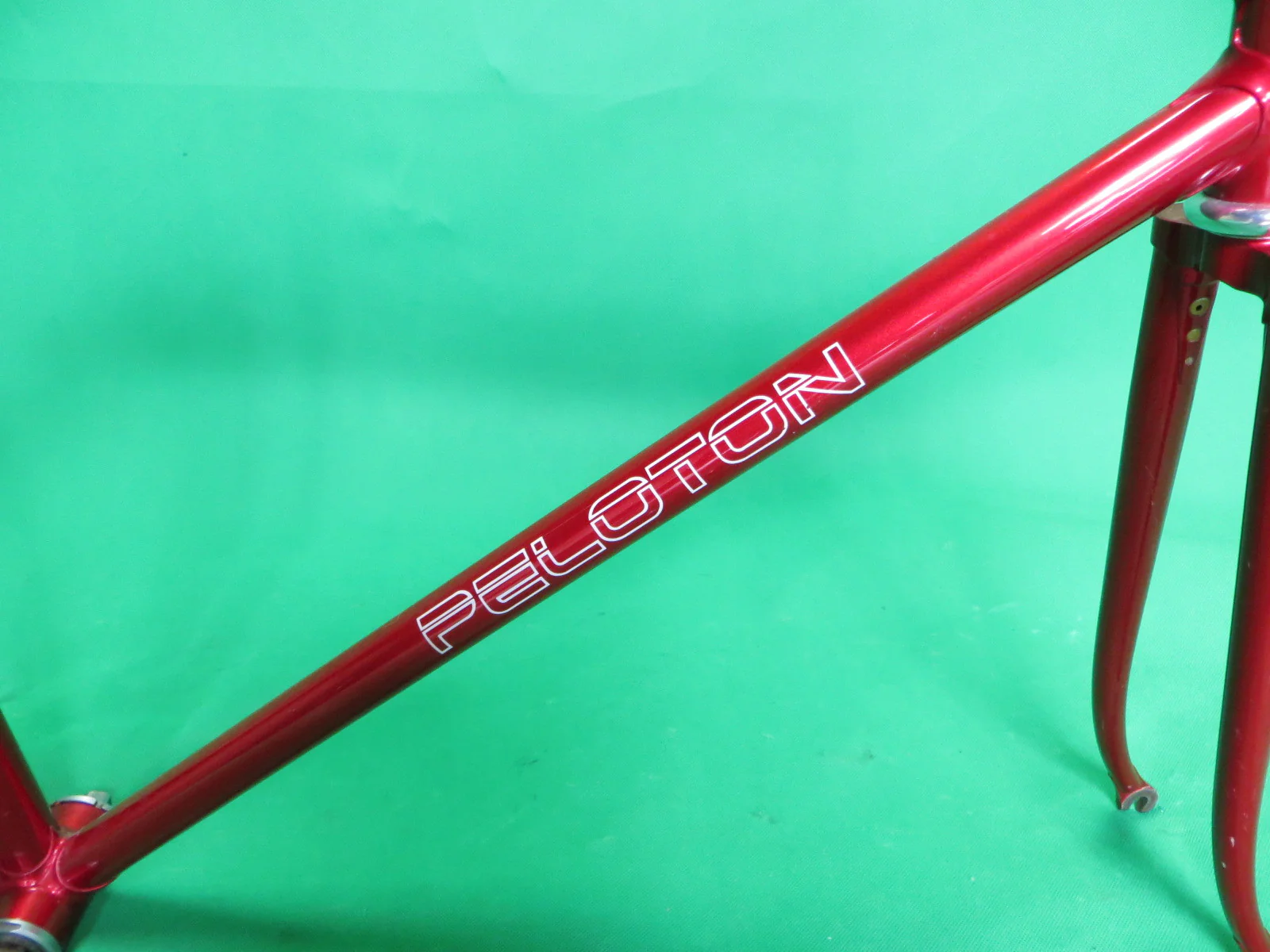 PELOTON // Metallic Red // 49.5cm - Image 13