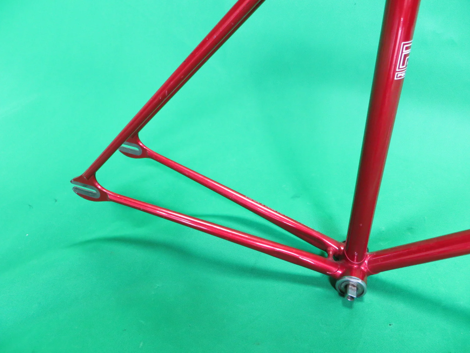 PELOTON // Metallic Red // 49.5cm - Image 14