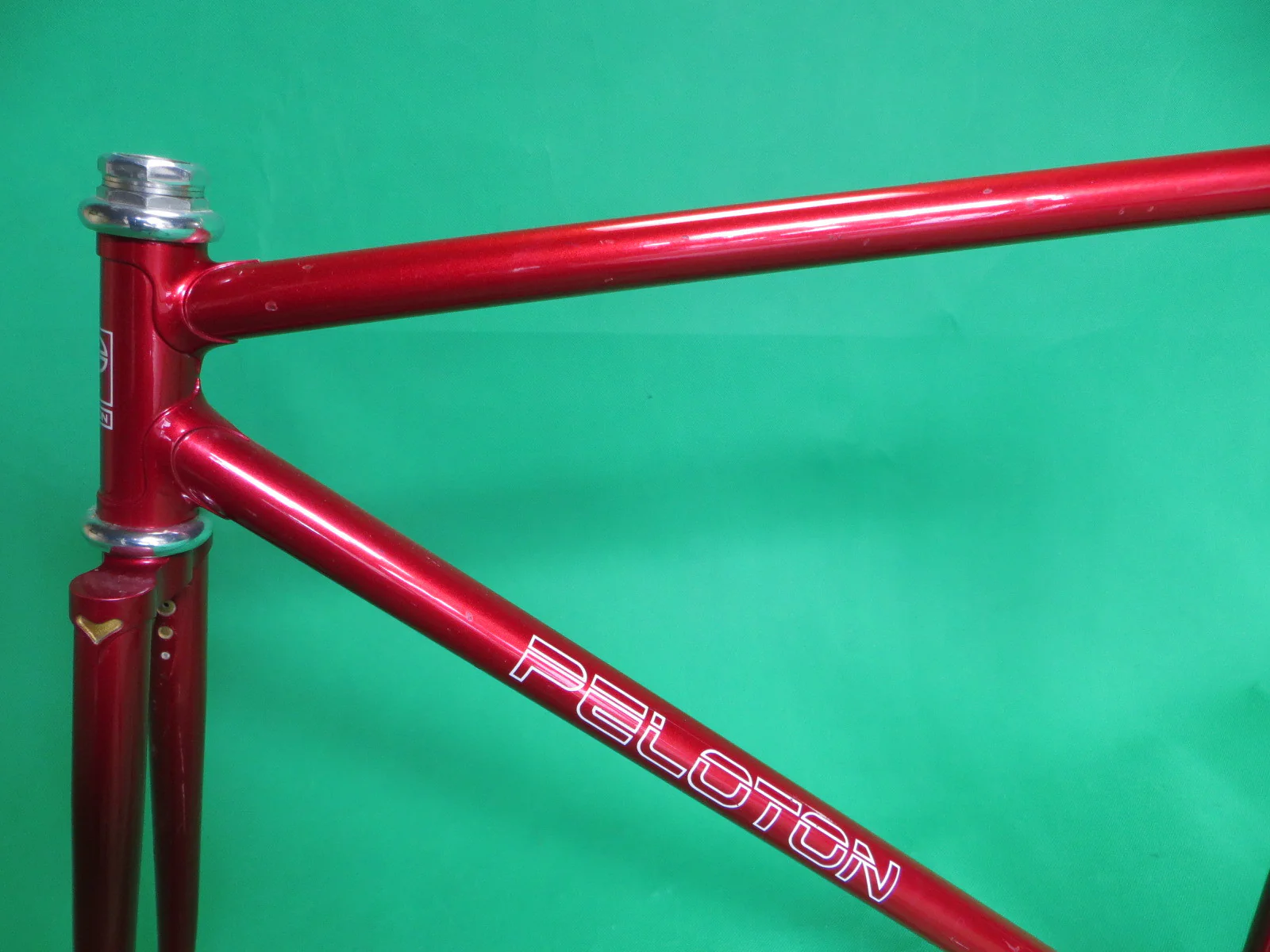 PELOTON // Metallic Red // 49.5cm - Image 4