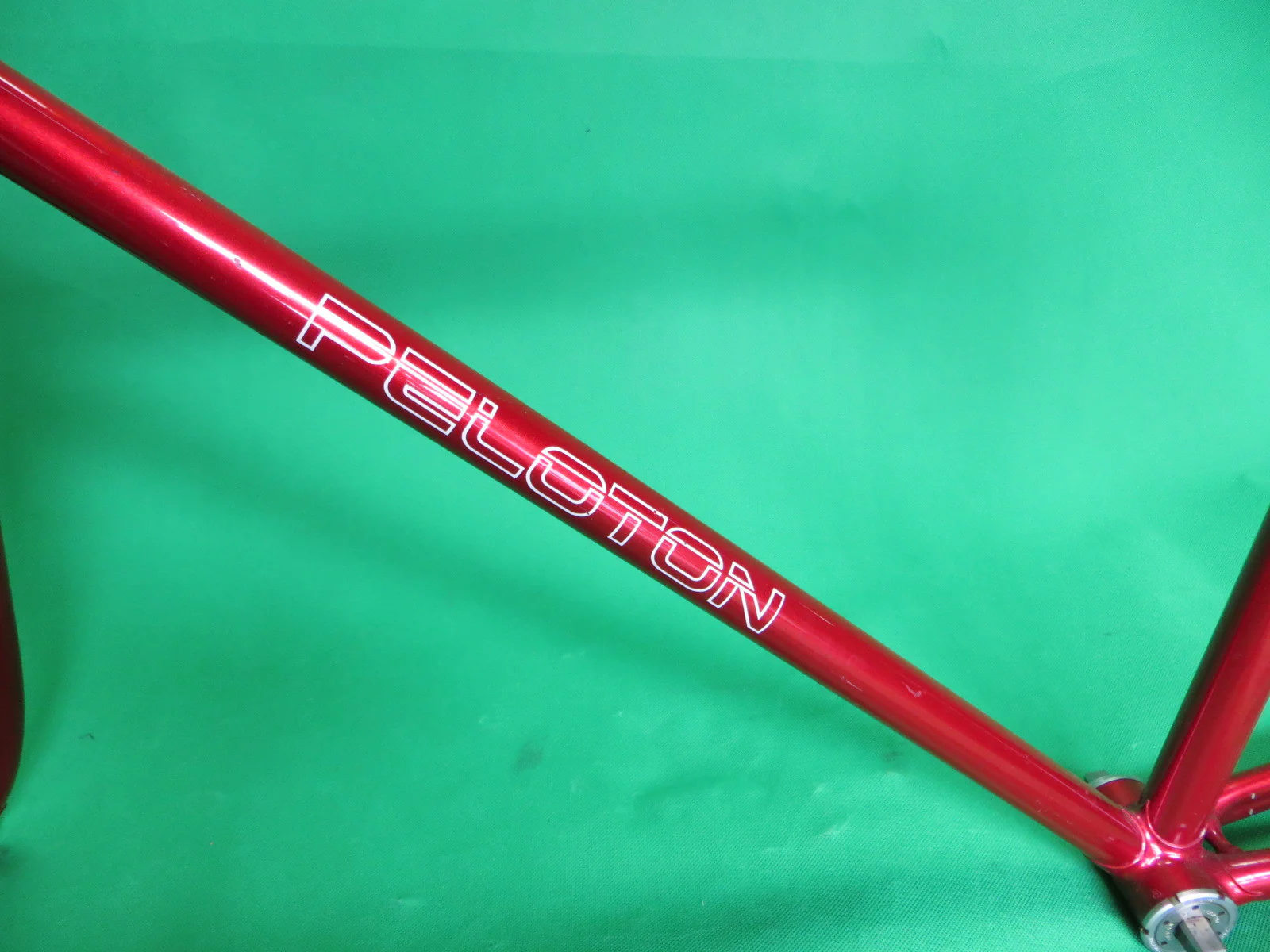 PELOTON // Metallic Red // 49.5cm - Image 6