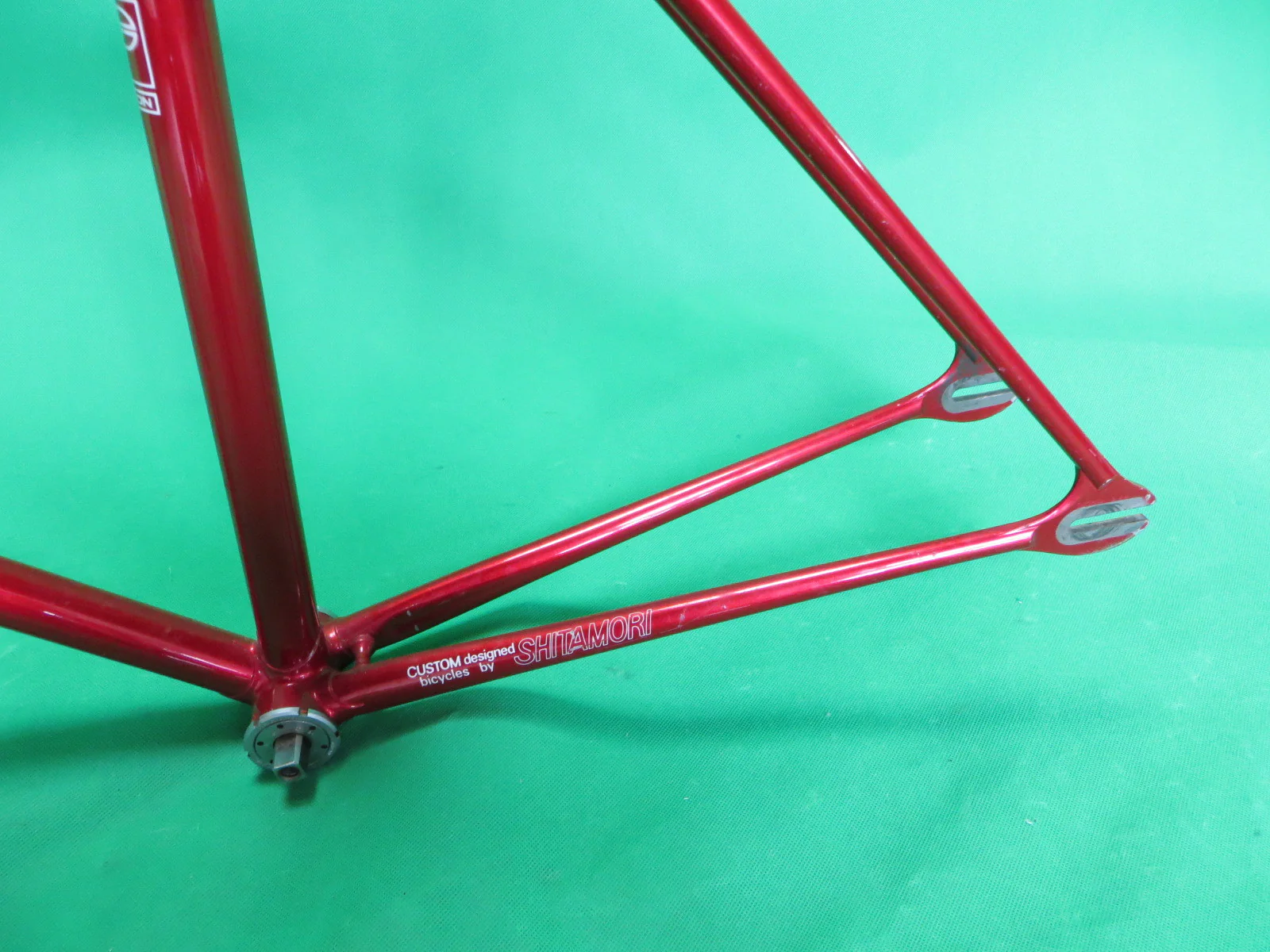 PELOTON // Metallic Red // 49.5cm - Image 7